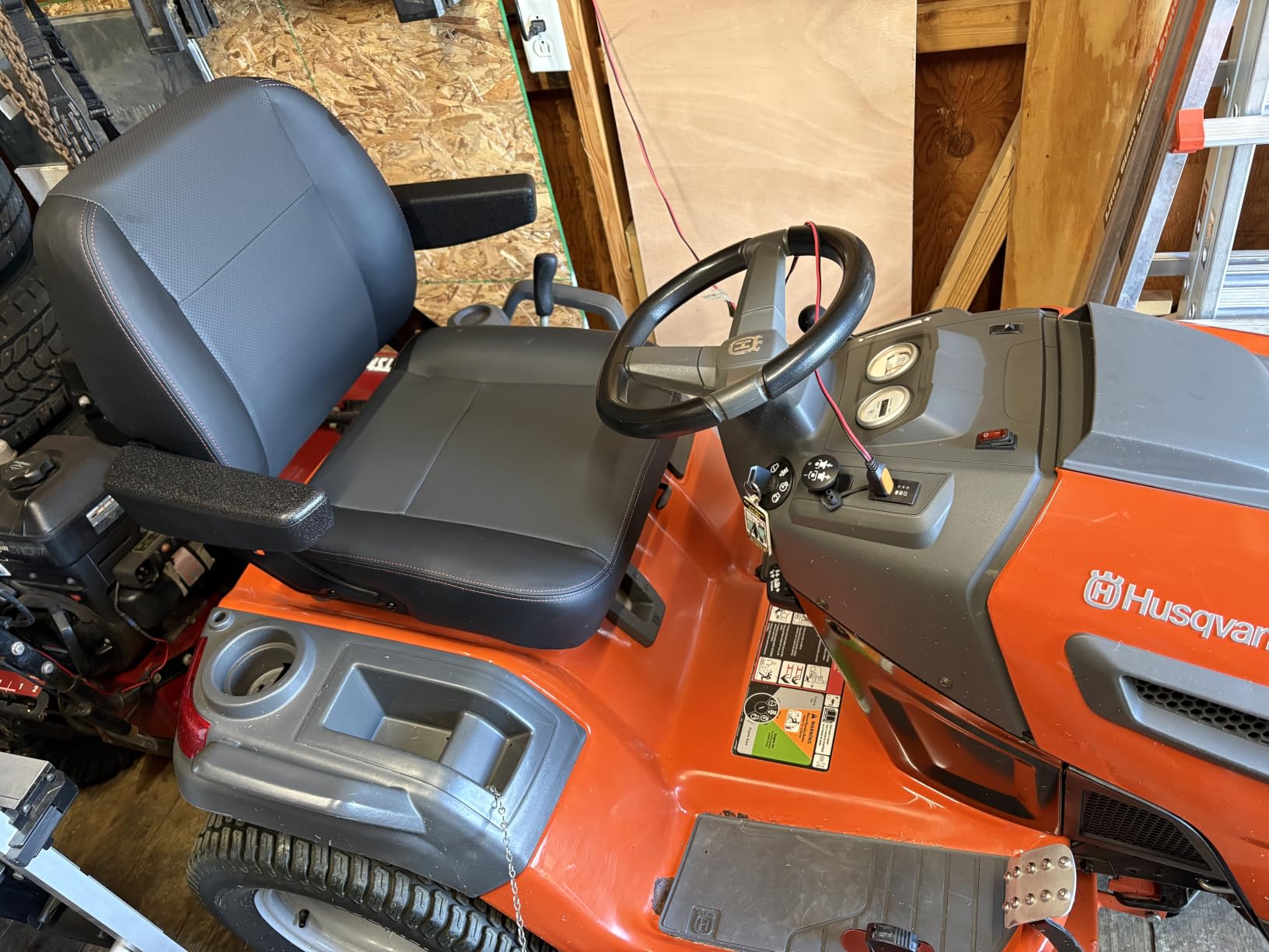 SEATIN Universal Forklift Seat,Tractor Seat,with Micro Switch,Armrest and Safety Belt,for Tractor,Mower,Skid Loader,Telehandler,Backhoe,Excavator Dozer… customer photo 1