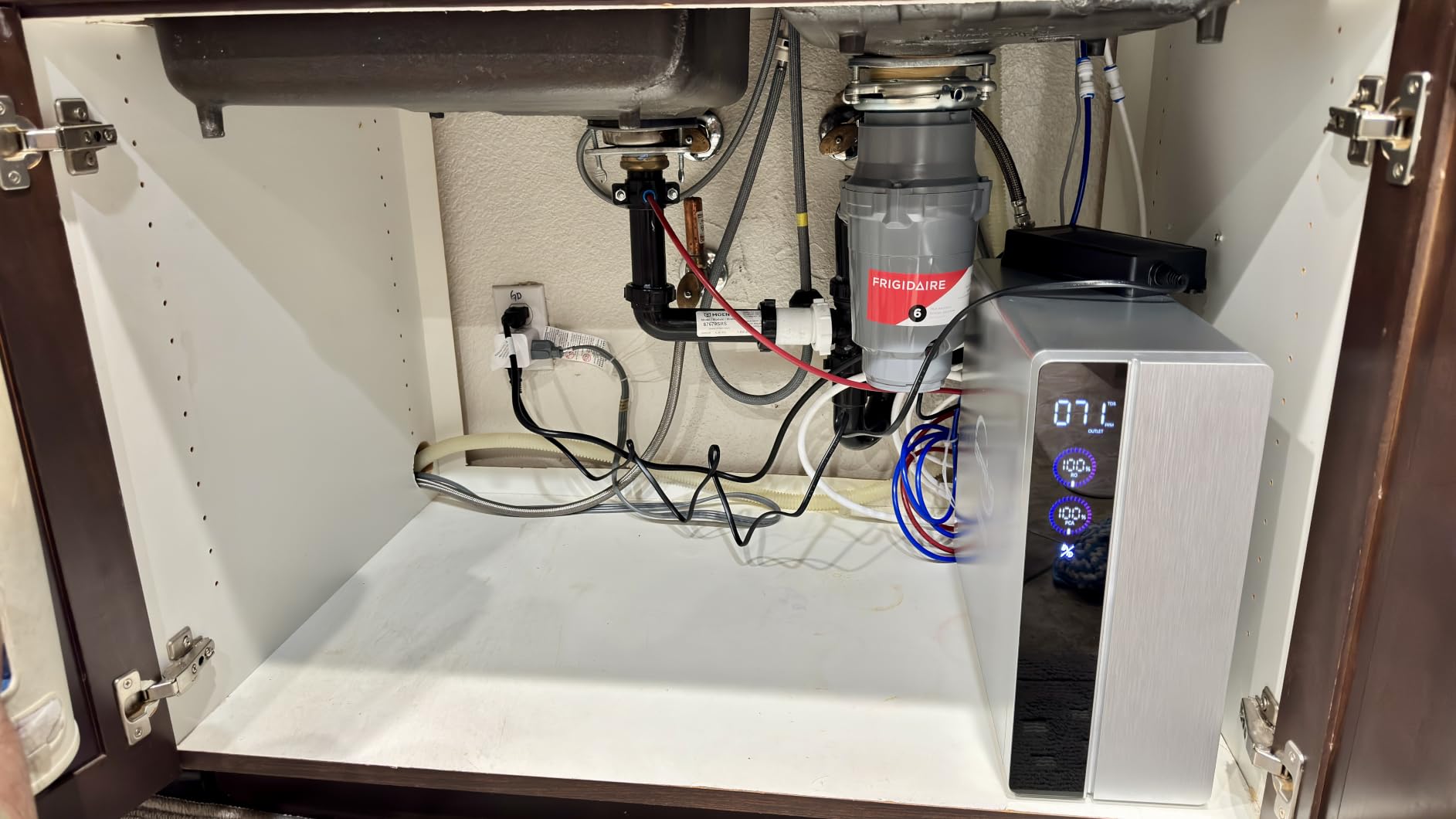 iSpring RO800G+UVF8 Tankless Reverse Osmosis System with LED UVF8 Light, 800 GPD Fast Flow RO System, 2.5:1 Pure to Drain Ratio RO Water Filter System, Brushed Nickel Faucet customer photo 1