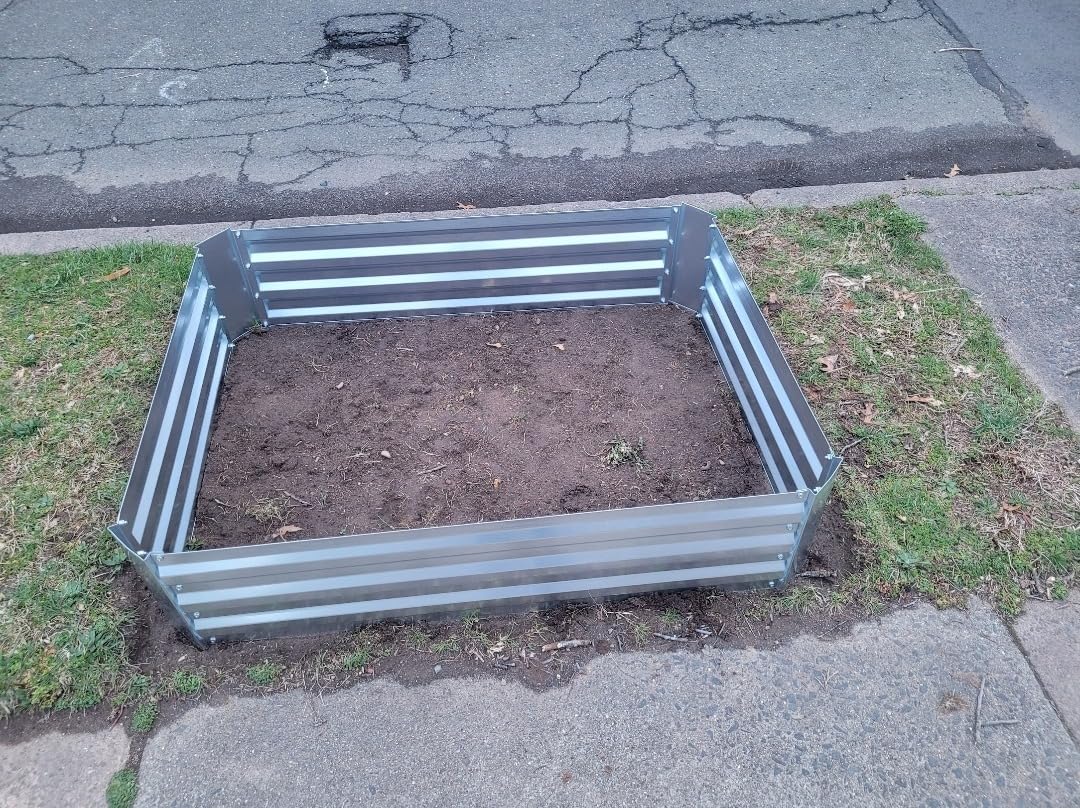Sunvara Galvanized Raised Garden Bed with Cover 4x3x1ft Large with Gloves customer photo 1