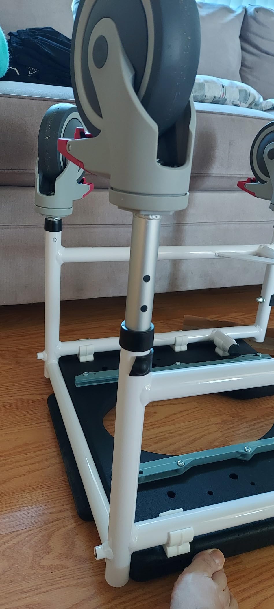 VEVOR Shower Commode Wheelchair 350 LBS Capacity Bedside Commode Chair customer photo 1