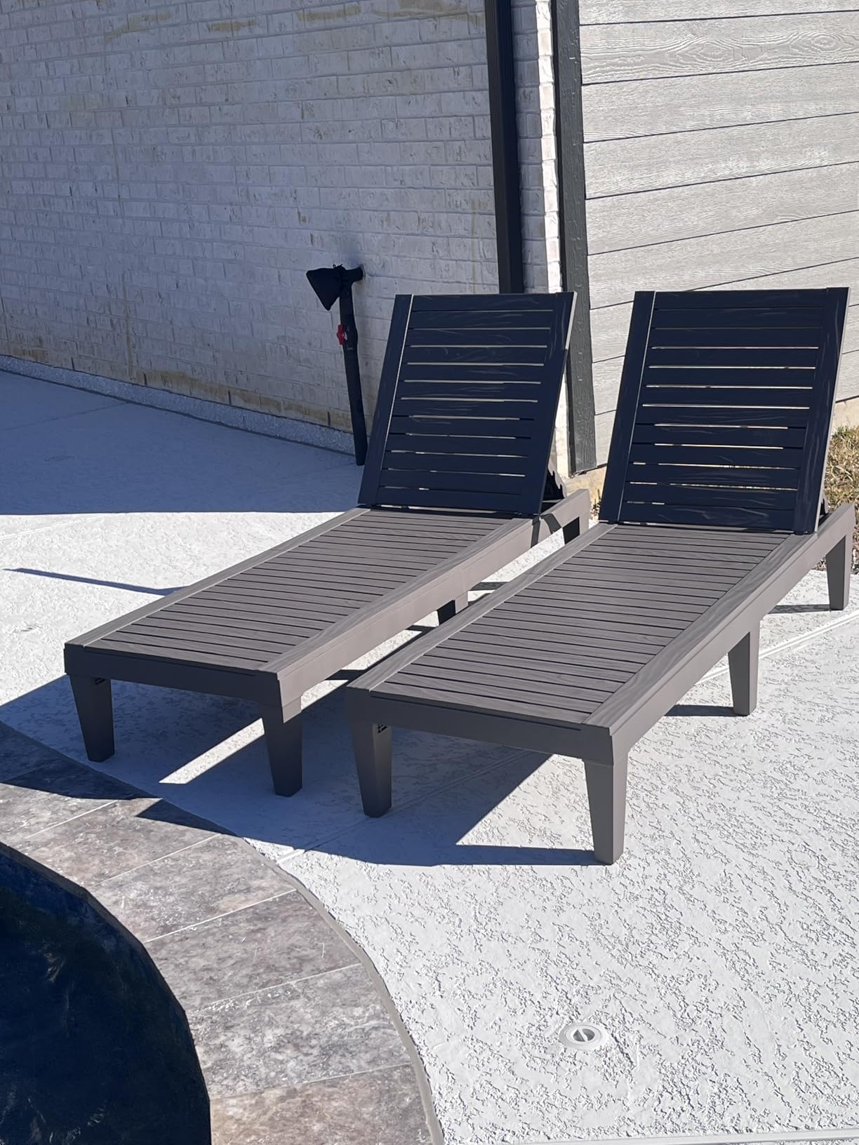 Nestl Lounge Chair Outdoor, Tanning Chair, Chaise Lounge Outdoor Set of 2 | 5 Adjustable Positions, Waterproof & Weatherproof Resin, Reclining & Lightweight, For Poolside, Beach, and Lawn, Black customer photo 1
