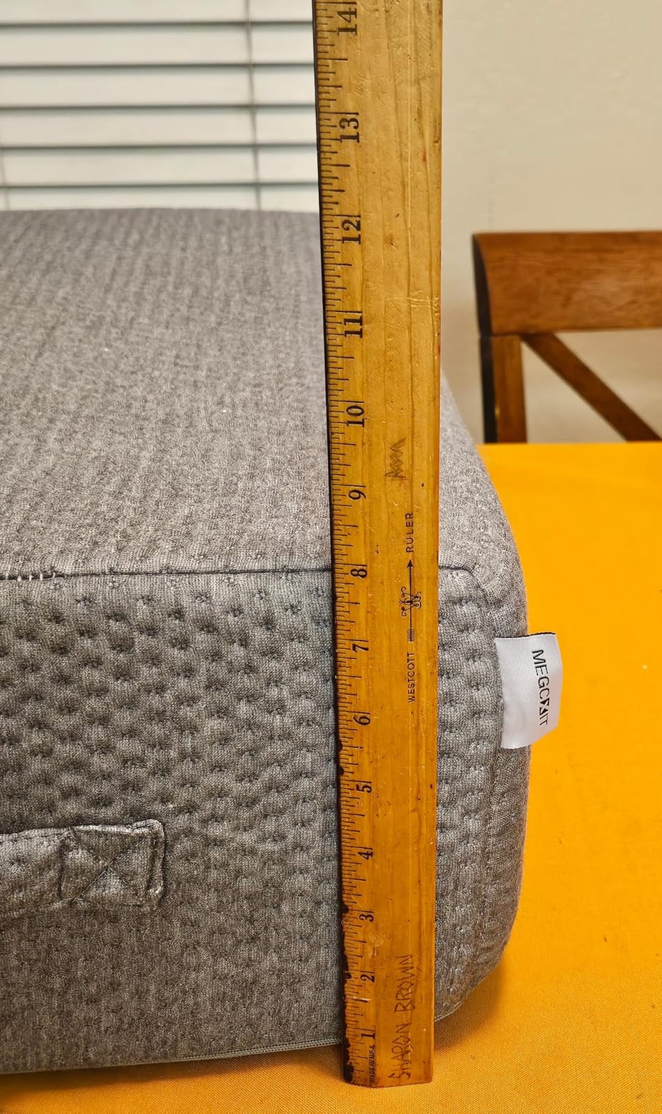 MEGCXIT Leg Pillow Elevation Blood Circulation, Leg Wedge for Elevation for Swelling, Leg Elevating Pillow for After Surgery, Memory Foam Foot Knee Pillow for Back Sleeping 23.6x16.8x8 Inch White/Grey customer photo 2