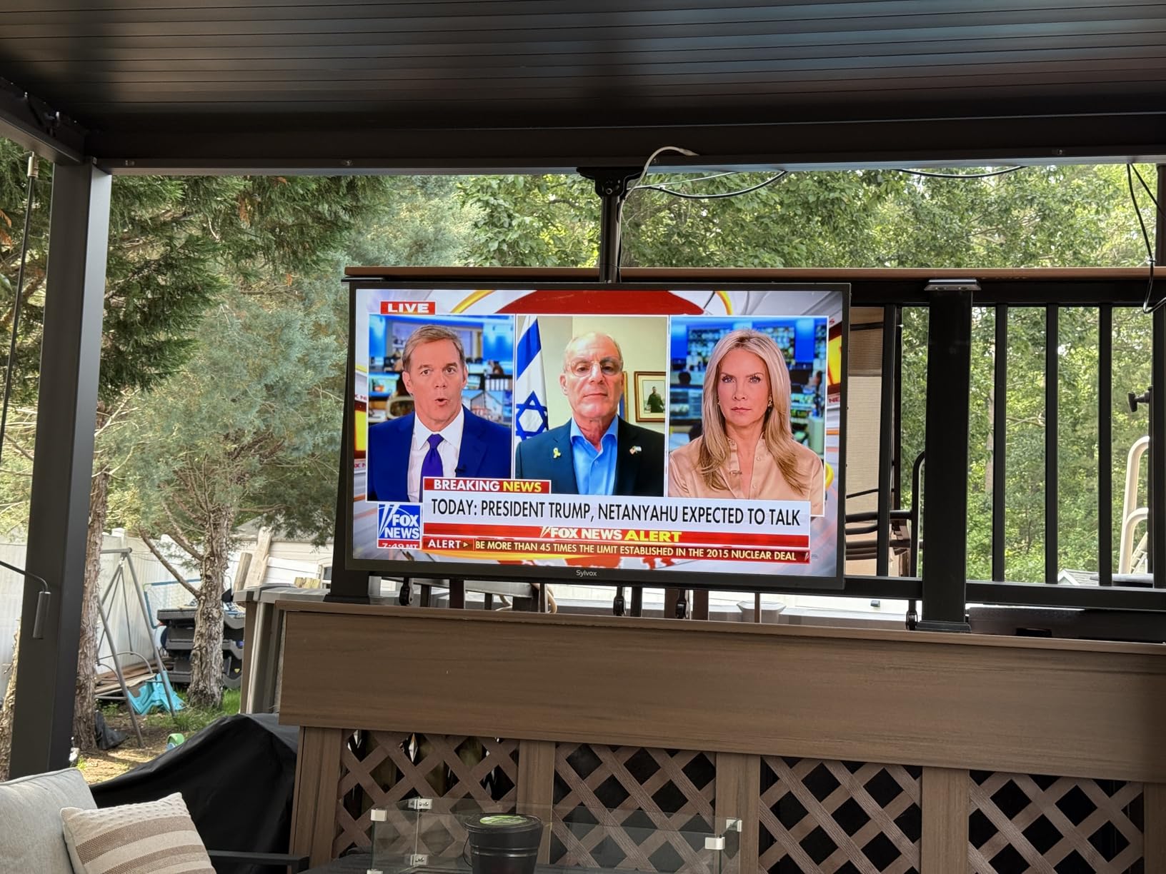 SYLVOX Outdoor TV, 43 inch 2000 nits Full Sun Outdoor TVs, Weatherproof TV customer photo 1