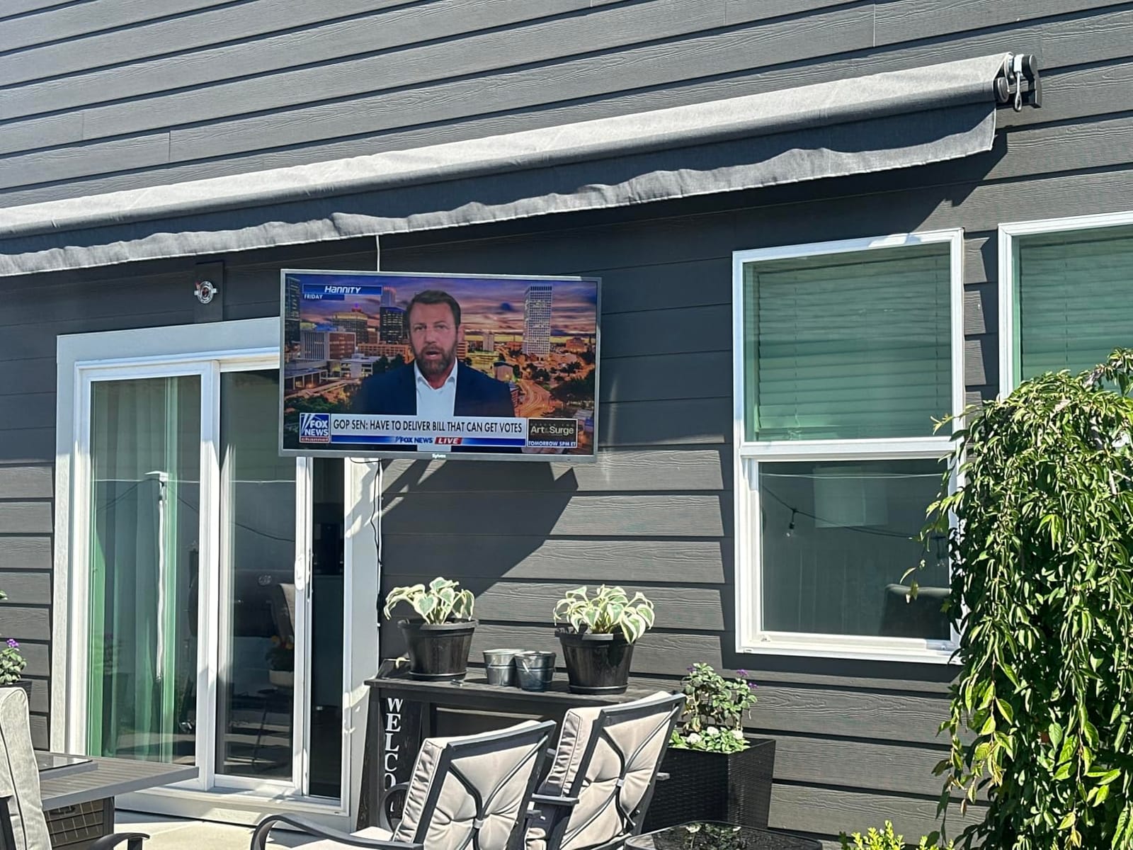 SYLVOX Outdoor TV, 75 inch 2000 nits Full Sun Outdoor TVs, Weatherproof TV customer photo 1