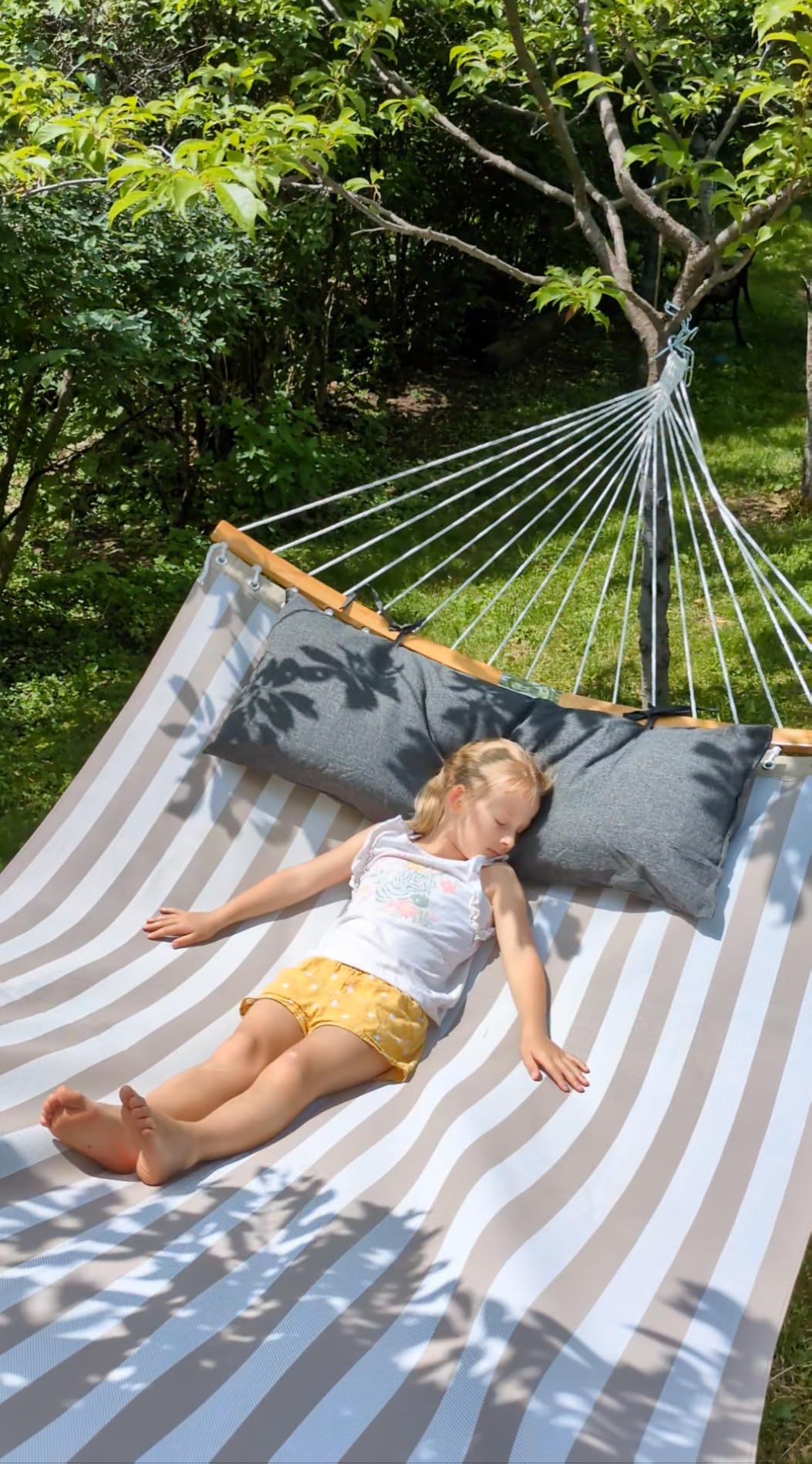 SUNCREAT Detachable Extra Large Outdoor Hammock Pillow with Ties, Navy customer photo 1