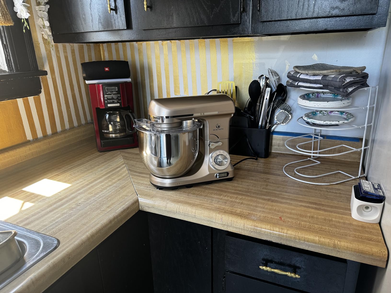 Stand Mixer 5-QT, 6+P Speed Tilt-Head Food Mixer 300W Dough Mixer with Stainless Steel Bowl, Dough Hook, Flat Beater & Whisk Electric Kitchen Mixer for Household Baking, Anti-Slip(Pearl White) customer photo 2
