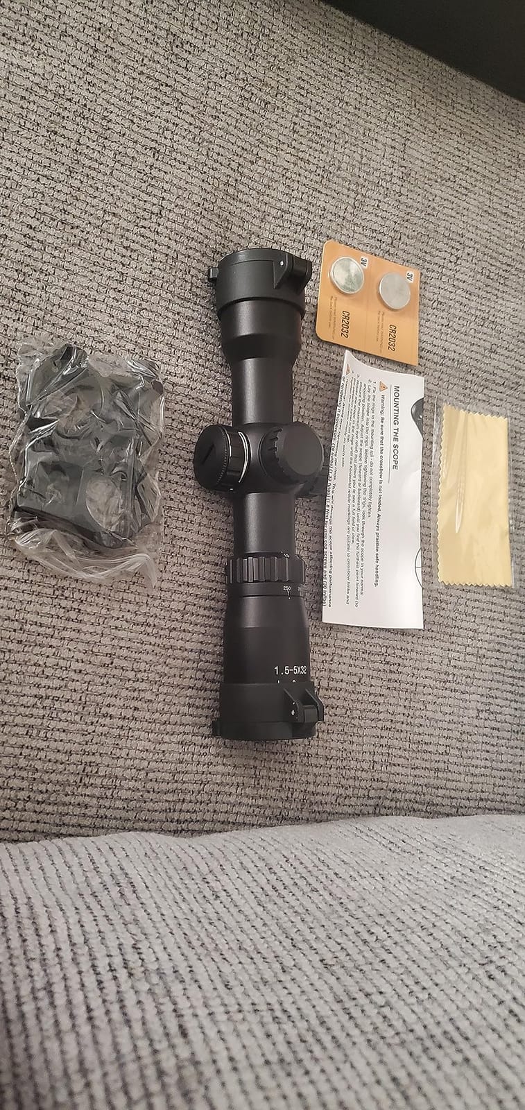 CVLIFE 1.5-5x32 Crossbow Scope, 20-100 Yards Etched Glass Ballistic Reticle, Red Green Illuminated Crossbow Scope for Hunting with 20mm Scope Rings customer photo 1