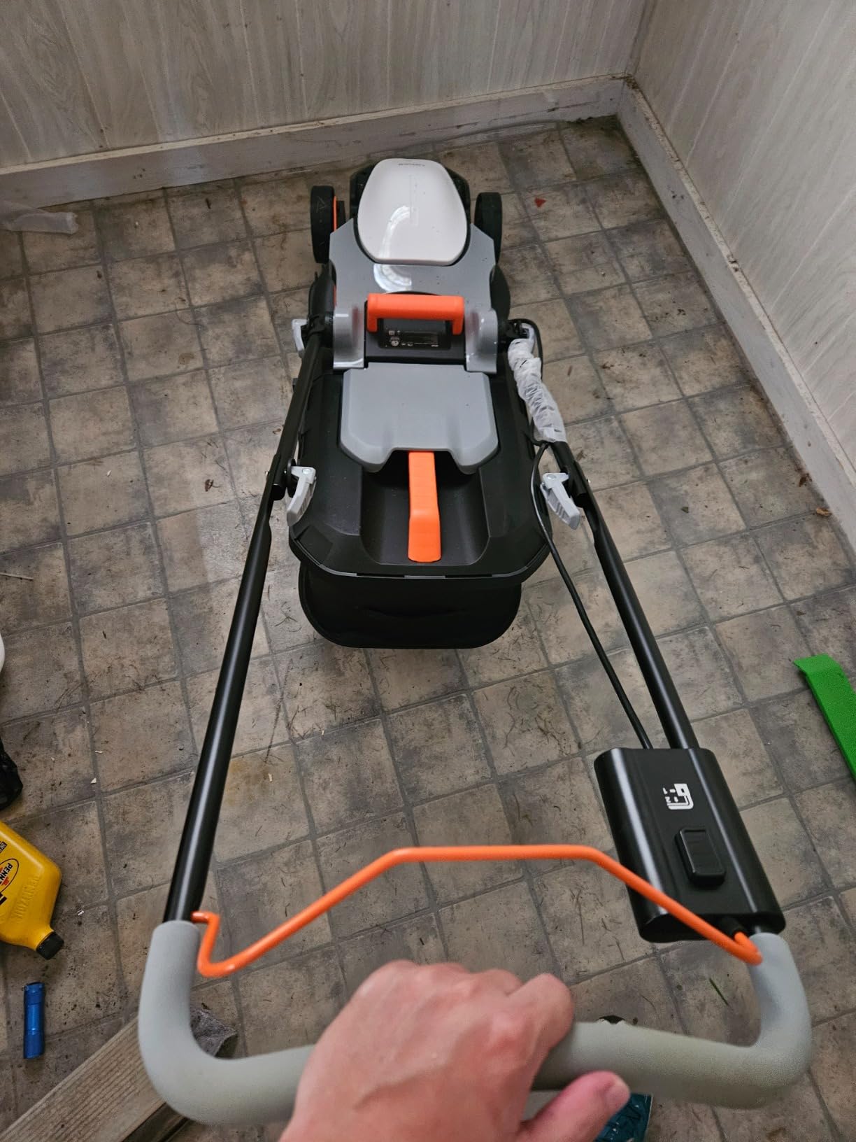 Litheli Cordless Lawn Mower 13 Inch, U20 Handy+ 20V Electric Lawn Mowers for Garden, Yard and Farm, 5 Heights Adjustment, Light Weight,4.0Ah Portable Battery Included customer photo 1