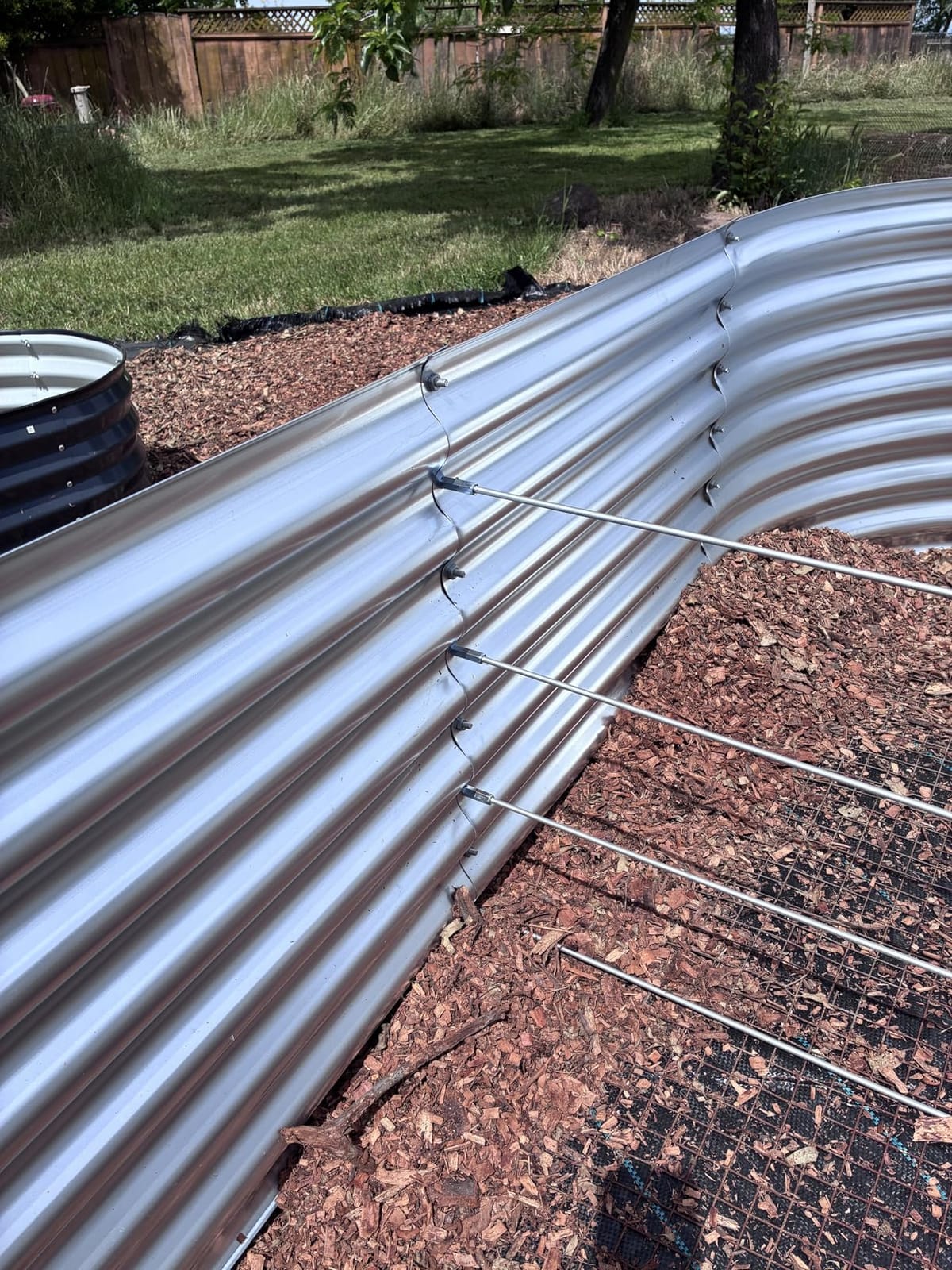 Land Guard Galvanized Raised Garden Bed, 8x4x2ft Planter Boxes Outdoor, Oval Larger Metal Planter Boxes for Vegetables, Fruits, Flowers (Silver) customer photo 2