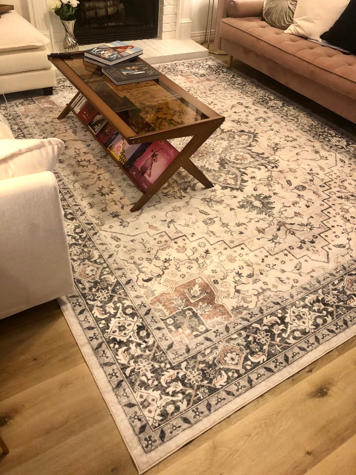AMADA HOMEFURNISHING 5x7 Area Rugs, Washable Living Room Rug Low-Profile with Non-Slip Backing & Durable Edge Binding, Vintage 5x7 Rugs for Living Room, Bedroom, Dinning Room customer photo 2
