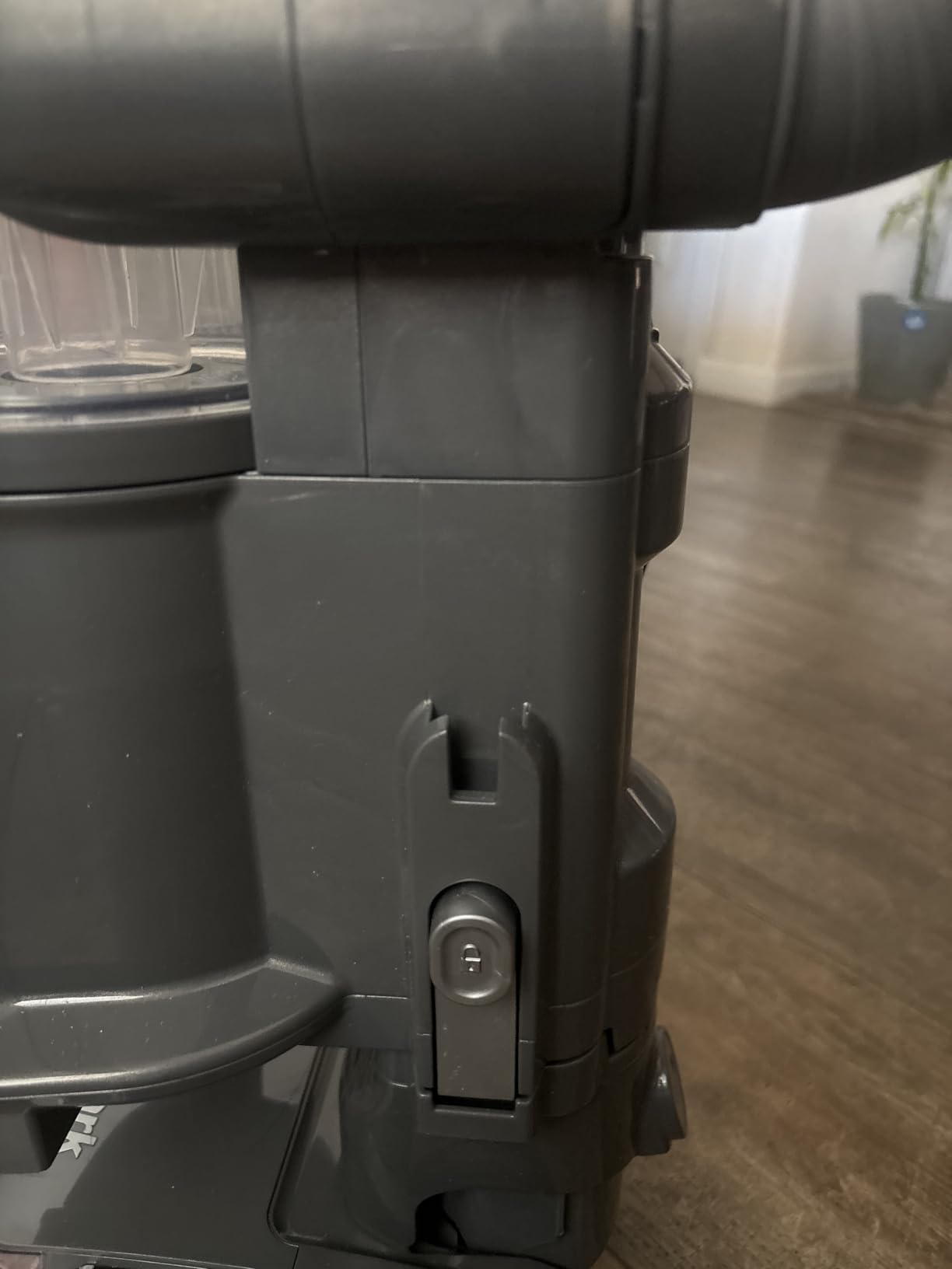 Shark UV730 Navigator Lift-Away Upright Vacuum, PowerFins HairPro Self-Cleaning Brushroll, HEPA Filter with Anti-Allergen Technology, LED Headlights, Swivel Steering, Gray (Renewed) customer photo 2