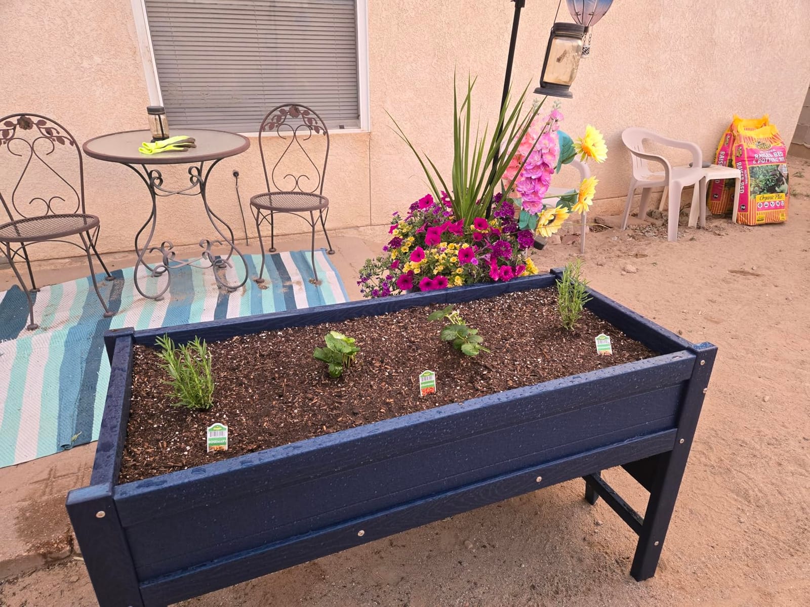 Small HDPE Raised Garden Bed, Elevated Planter Box with Legs, Outdoor All-Weather Planter Raised Beds for Seeds, Herbs, Flowers, Vegetables (White) customer photo 1