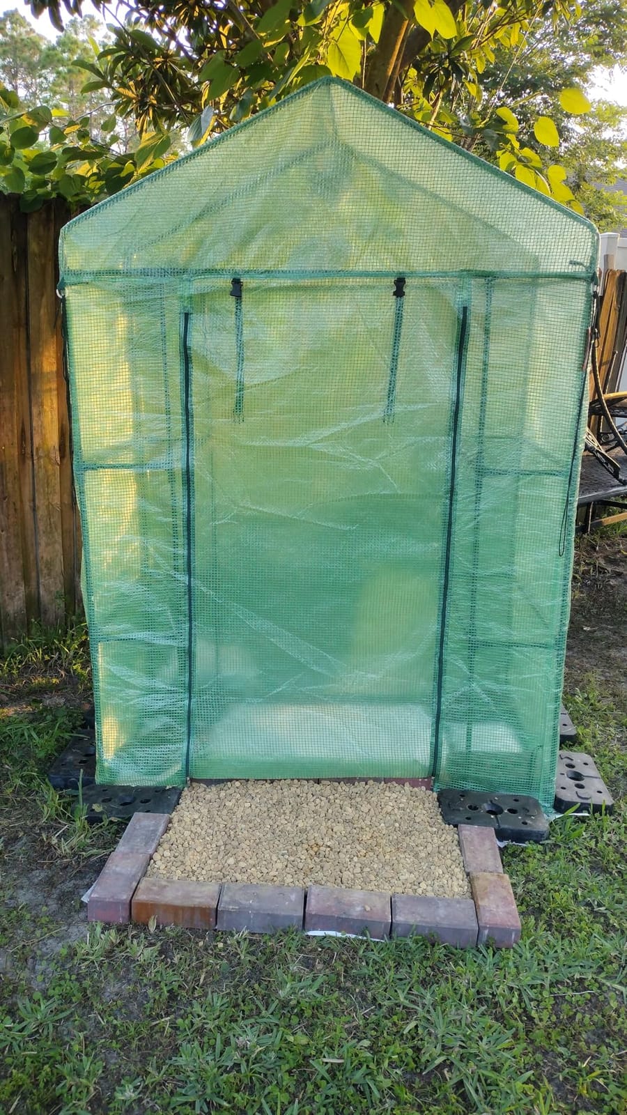 VEVOR Walk-in Tunnel Greenhouse, 11.3x6.4x6.3 ft Hoop House Greenhouse Tunnel, Plant Hot House with Galvanized Steel Frame, Green PE Cover, Roll-up Zipper Door and 6 Windows for Outdoor customer photo 2