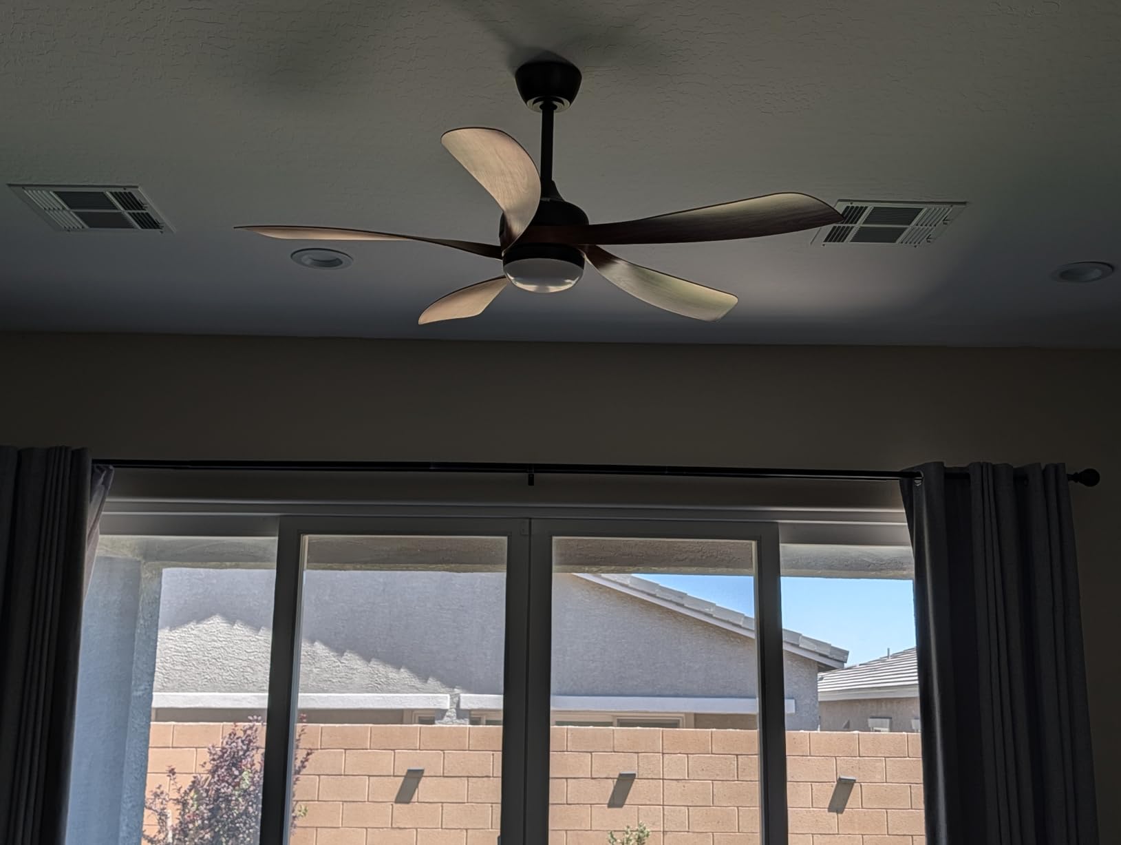 Sofucor 52 Inch Ceiling Fan with Light, 5 ABS Blades customer photo 2