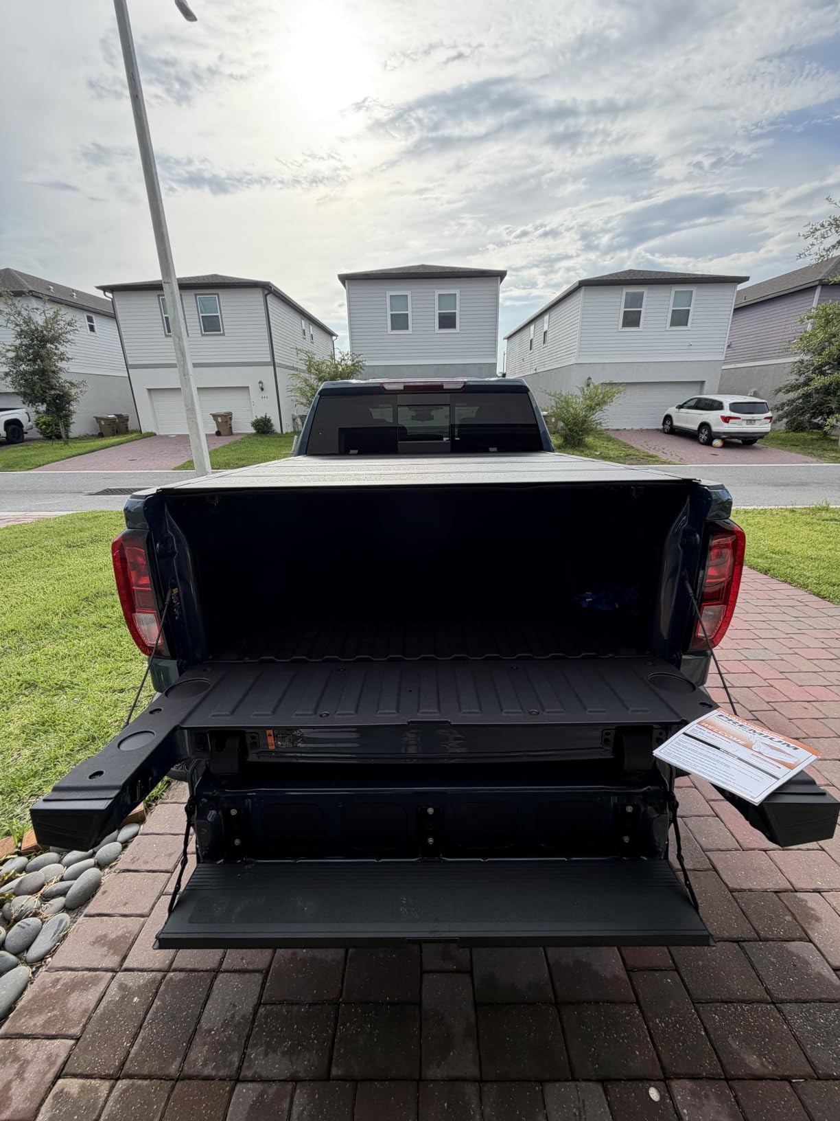 Fold Truck Bed Covers Fits 2007-2026 Chevy Silverado/Sierra 1500 | FRP Hard, waterproof, theft-proof, Cold- and heat-resistant, 400-pound weight capacity 5' 8