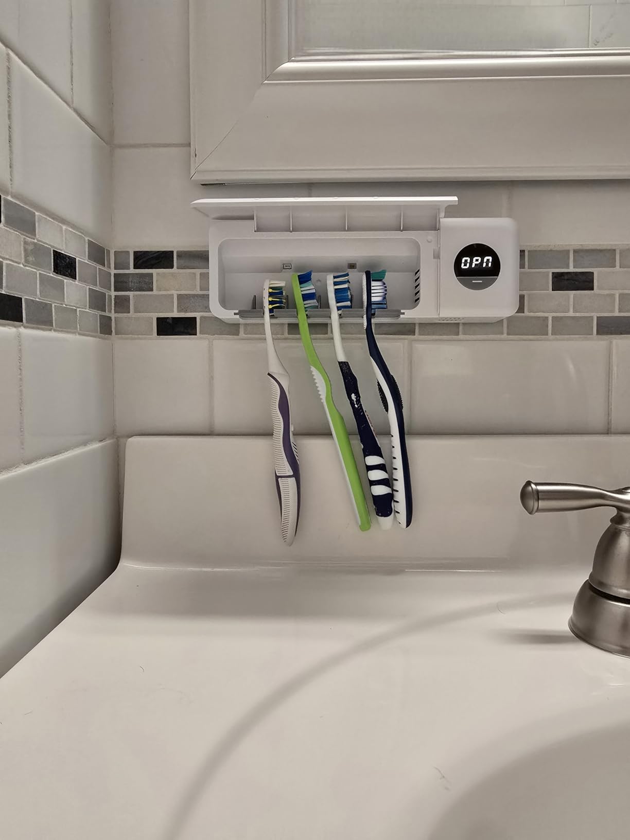 Auntyfey Sanitizeri Toothbrush Holder, Sanitizeri Toothbrush Cleaner customer photo 2