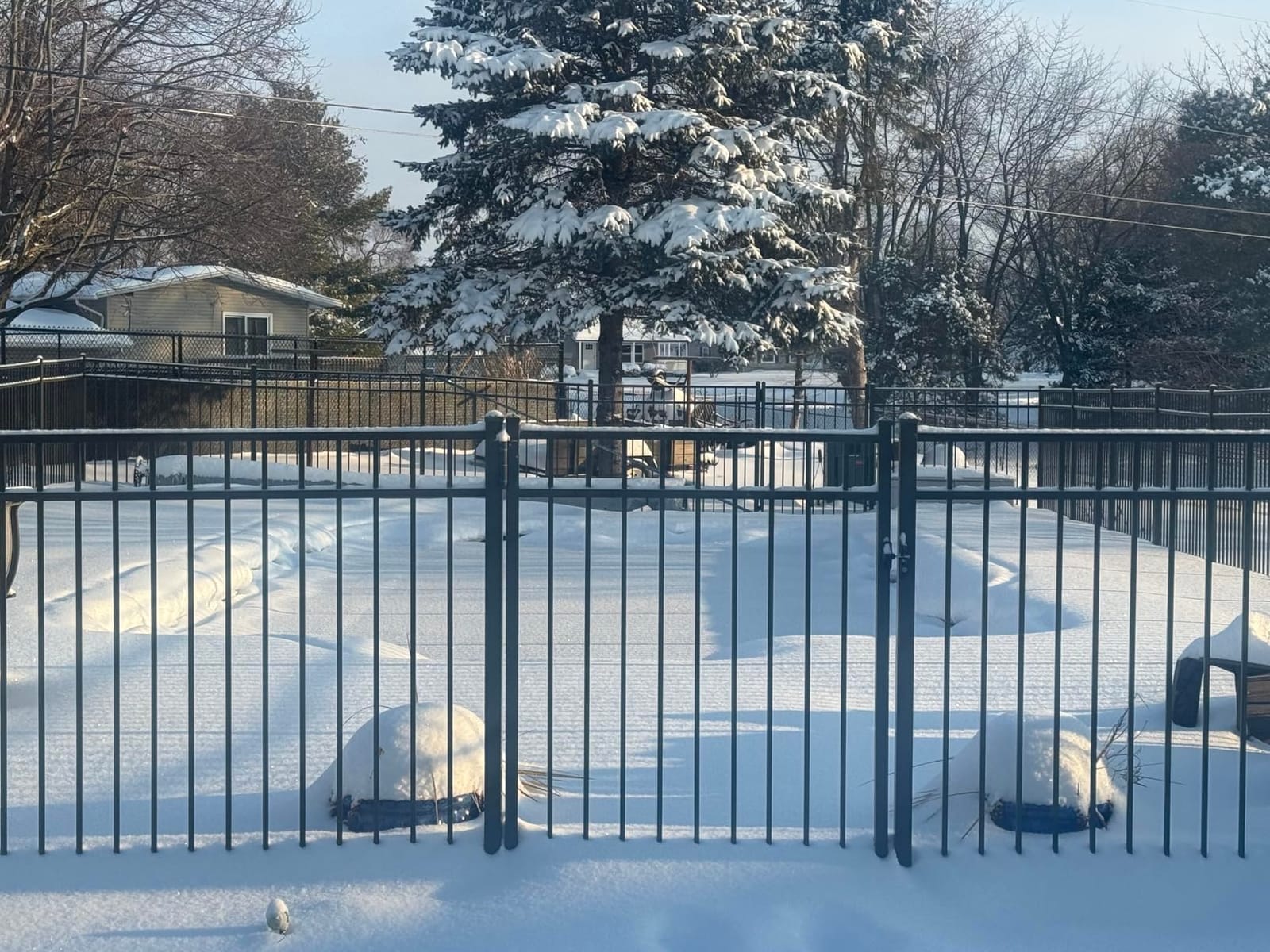 VEVOR Inground Pool Safety Cover, 16 ft x 32 ft Rectangular Winter Pool Cover, Triple Stitched, High Strength Mesh PP Material with Good Rain Permeability (Fit 16x32ft Pools) customer photo 1