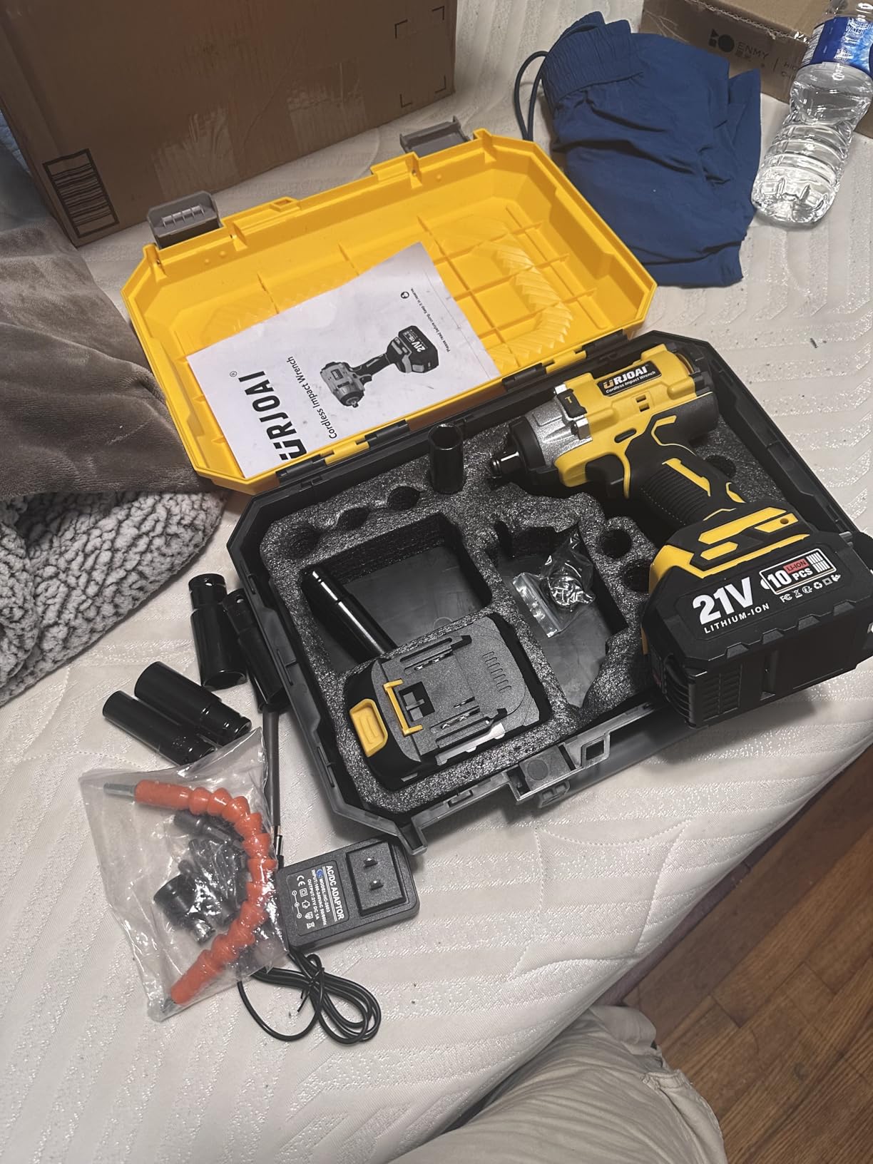 Urjoai Cordless Impact Wrench - 590Ft-lbs (800N.m) Brushless 1/2 inch, 3300RPM High Torque Impact Gun, 2x 4.0Ah Battery, Charger & 7 Sockets, Electric Impact Wrench for Car Home customer photo 2
