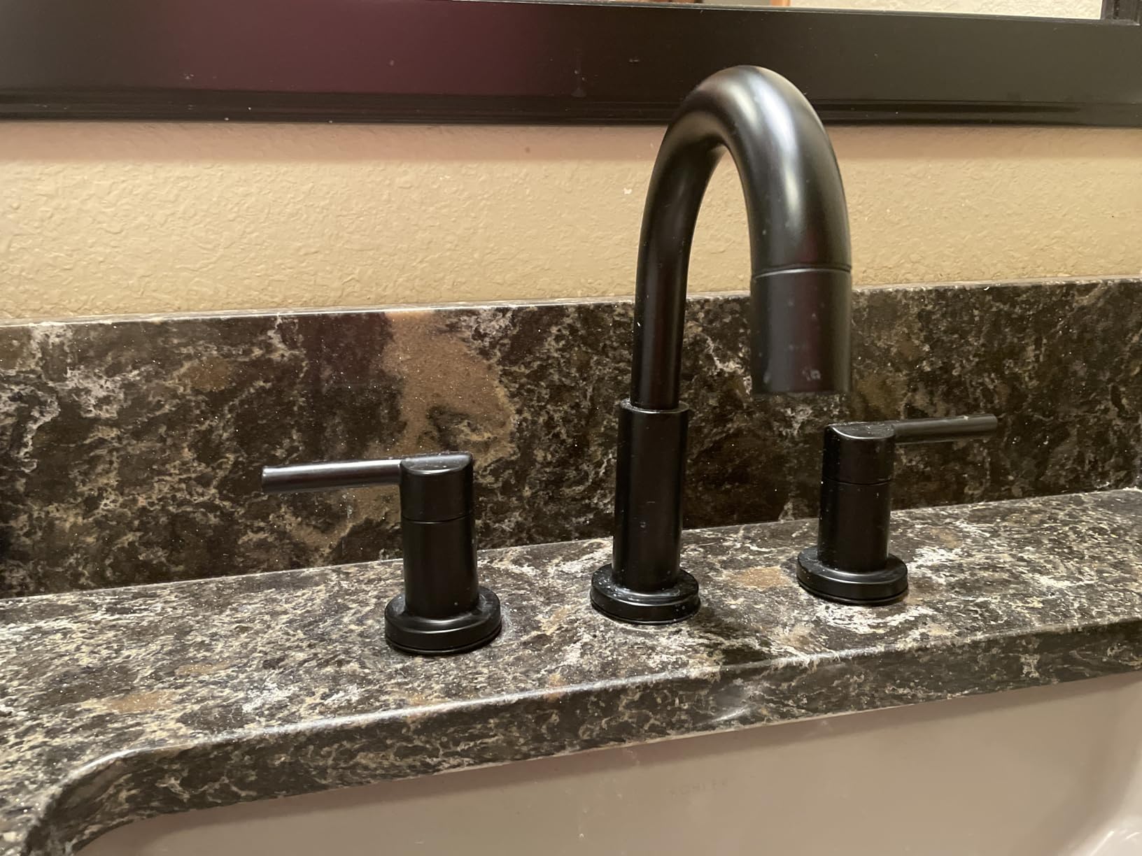 Delta Nicoli Brushed Nickel Bathroom Faucet with Sprayer, 8 Inch 3 Hole Widespread Bathroom Sink Faucet with Pull Out Sprayer, Push-Pop Drain, Stainless 35749LF-SSPD customer photo 2