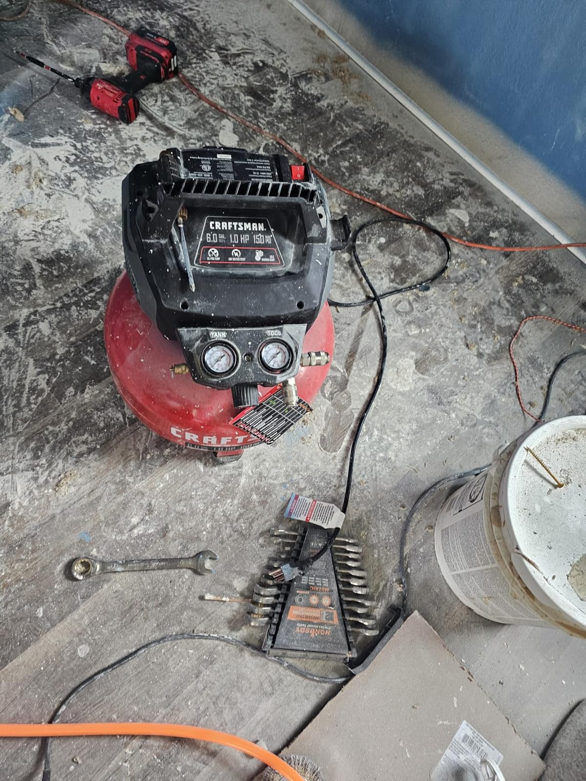 CRAFTSMAN 6 Gallon 150 PSI Oil-Free Pancake Air Compressor CMXECXA02106410 | 2.6 SCFM at 90 PSI with Dual Couplers for Nailers, Tire Inflation, and Woodworking customer photo 1