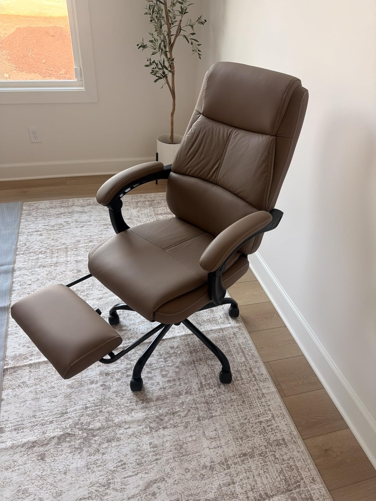 Misolant Big and Tall Office Chair with Footrest, High Back Desk Chair with Linkage Armrest, 90-155° Recline Executive Computer Chairs with Adjustable Height for Home customer photo 1