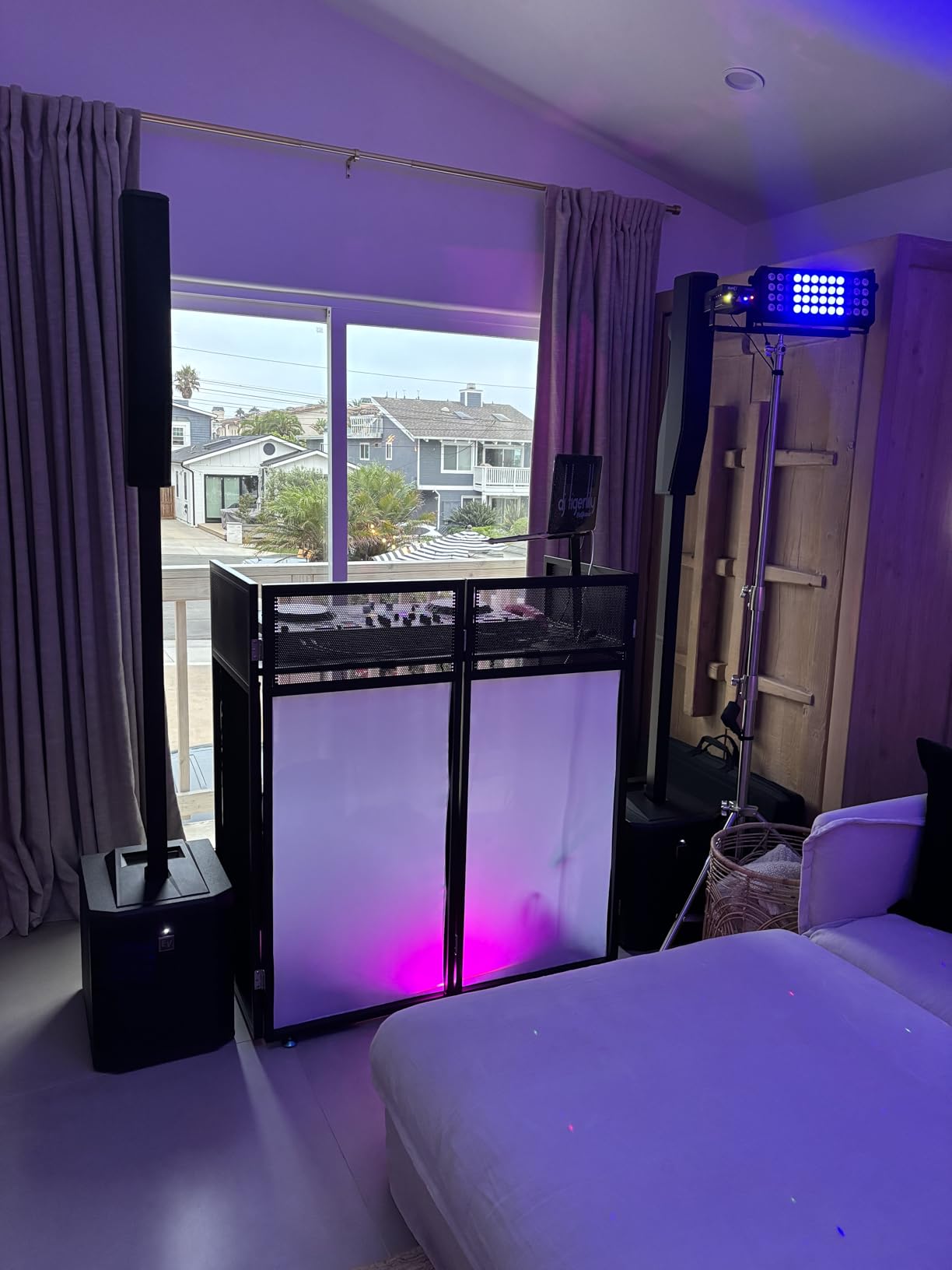 YooKoo Portable DJ Booth, Metal Frame DJ Table, 40