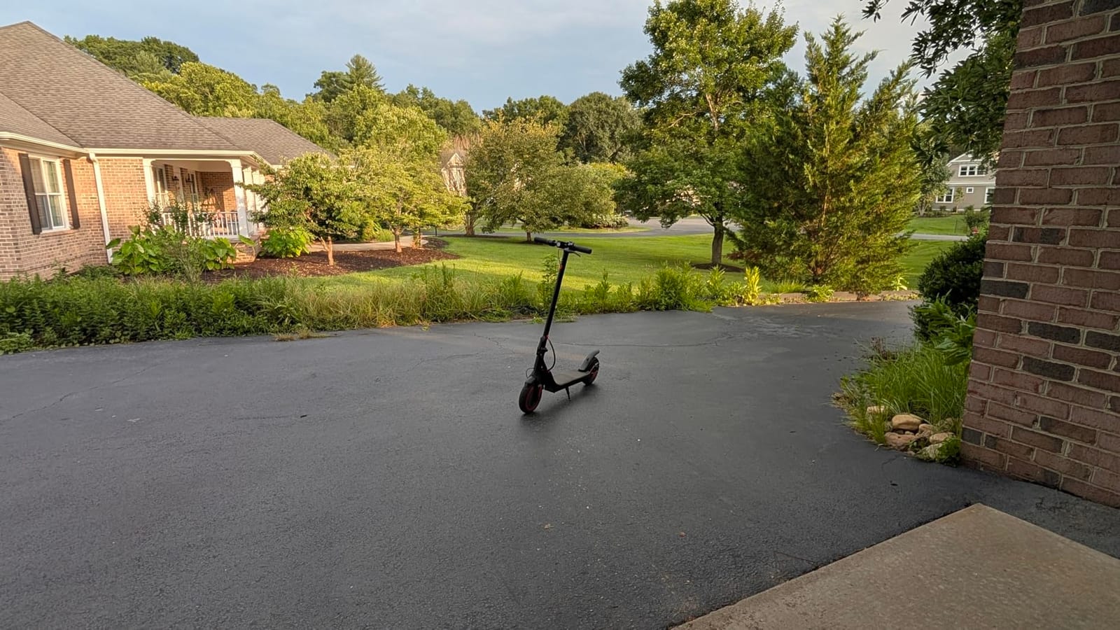 iScooter Electric Scooter for Adults, Foldable E-Scooter for Commuting customer photo 1