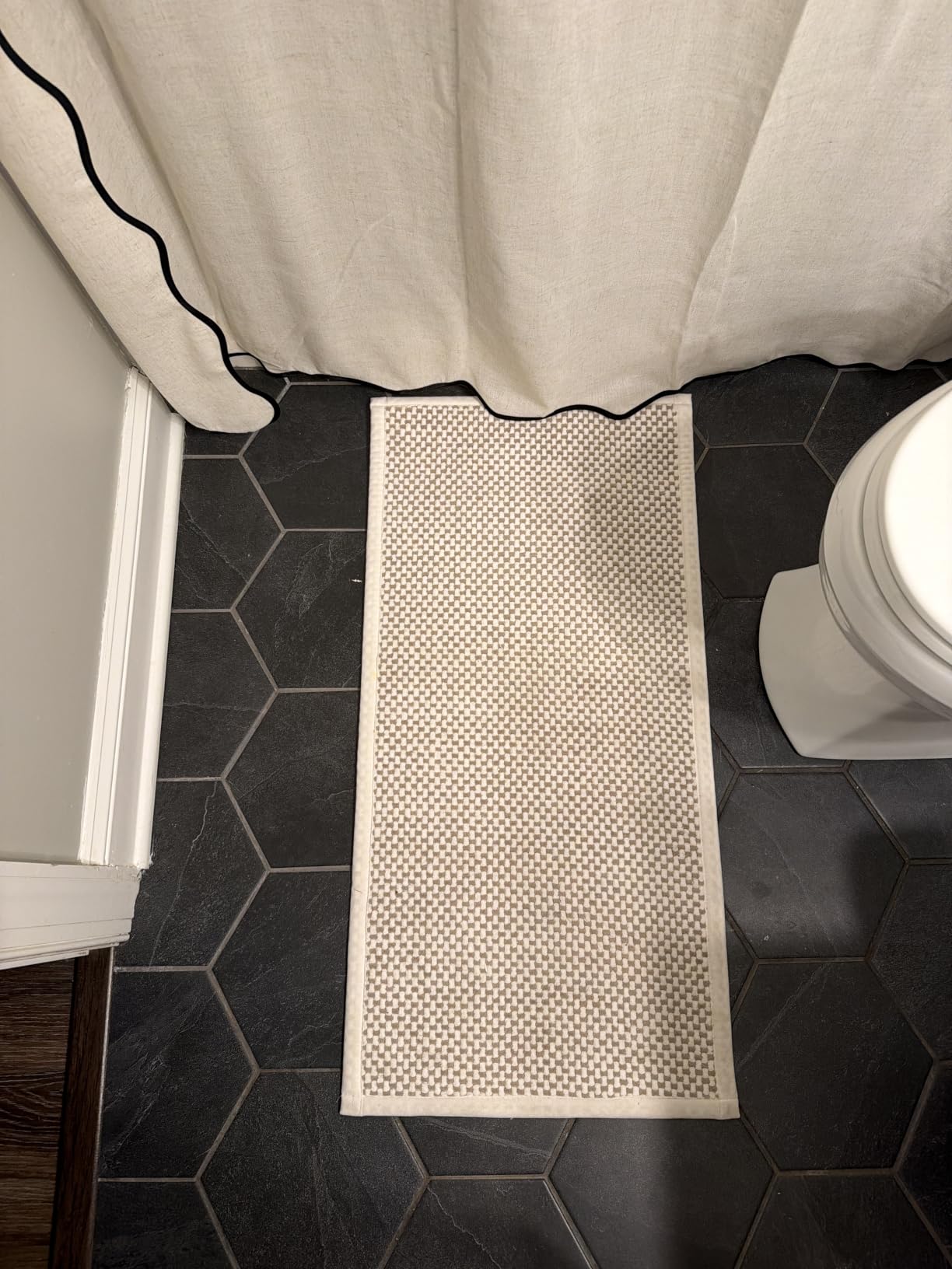 PADOOR-Bath Mat-Super Absorbent Chenille Bathroom Mats-Rubber Backed Bath Mats for Bathroom Non Slip, Easy Clean Bathroom Rugs Front of Bathtub,Shower Room,Sink-17×28, Beige&Cream customer photo 2