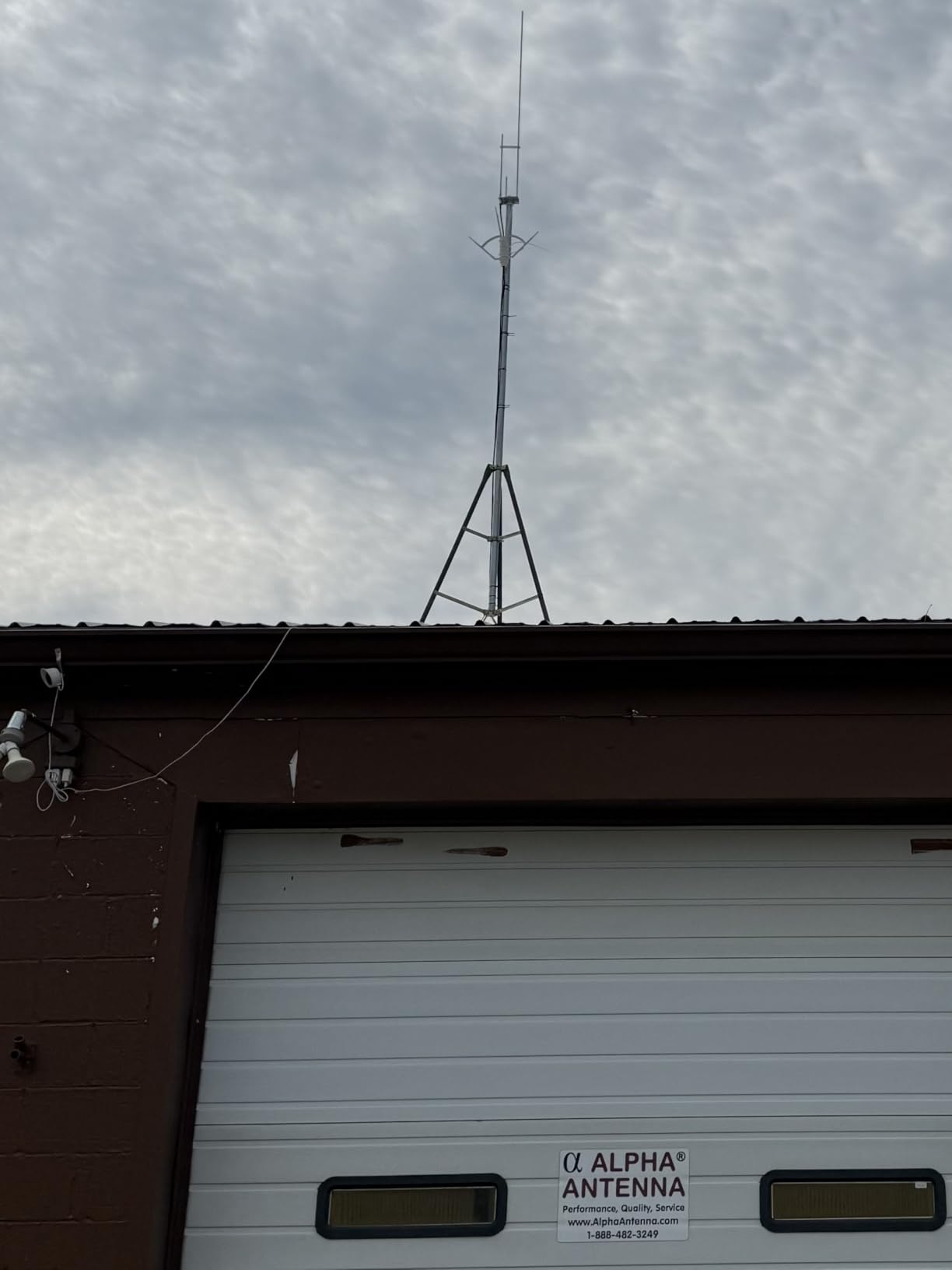 WAVLINK AC1200 Outdoor Mesh Extender/Router,Long Range IP65 Waterproof WiFi Repeater with Passive/Active POE,Support Fat/Fit AP,Dual Band 5G+2.4G,4x7dBi Omni Antenna,Enterprise-Grade Encryption customer photo 1