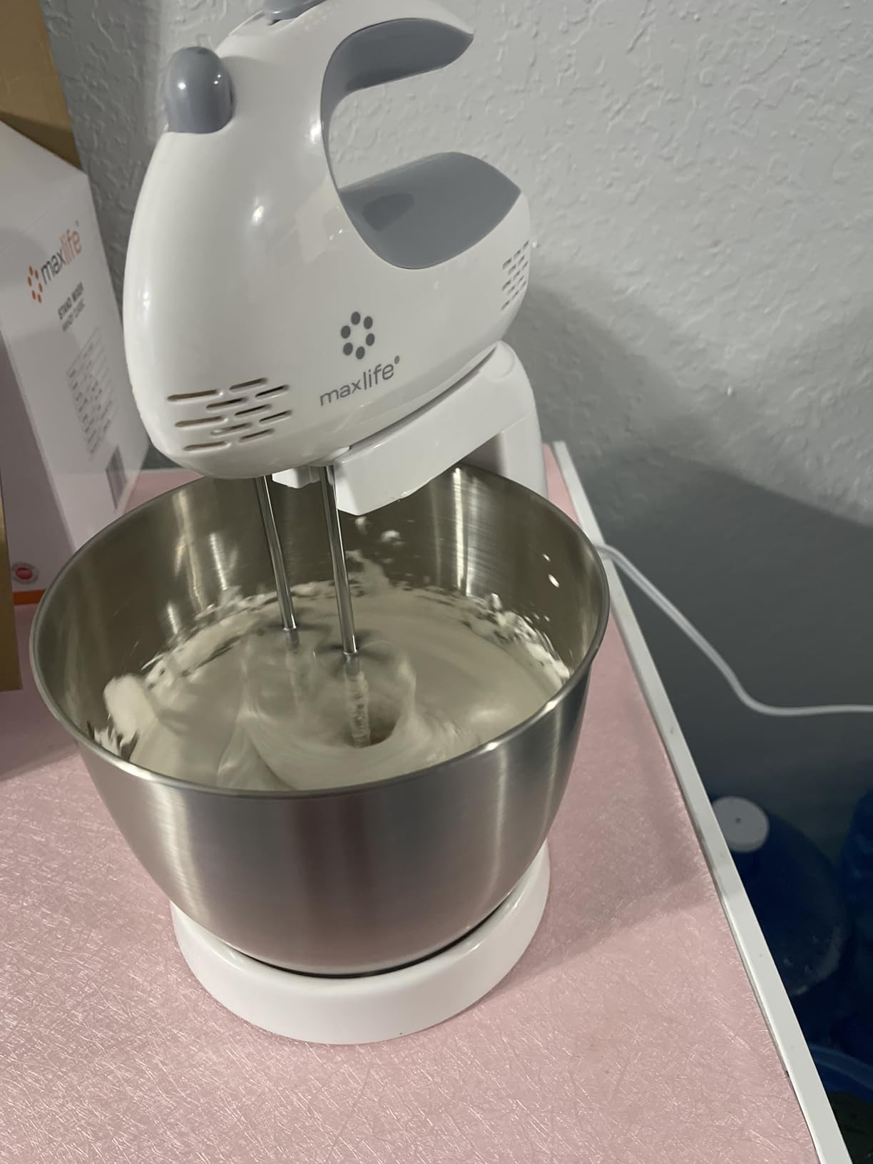 Max Life 3.2 Quarts Stand Mixer - 5-Speed Electric Powerful Stand Mixer, White, with Stainless Steel Bowl, Dough Hooks, Beaters customer photo 1