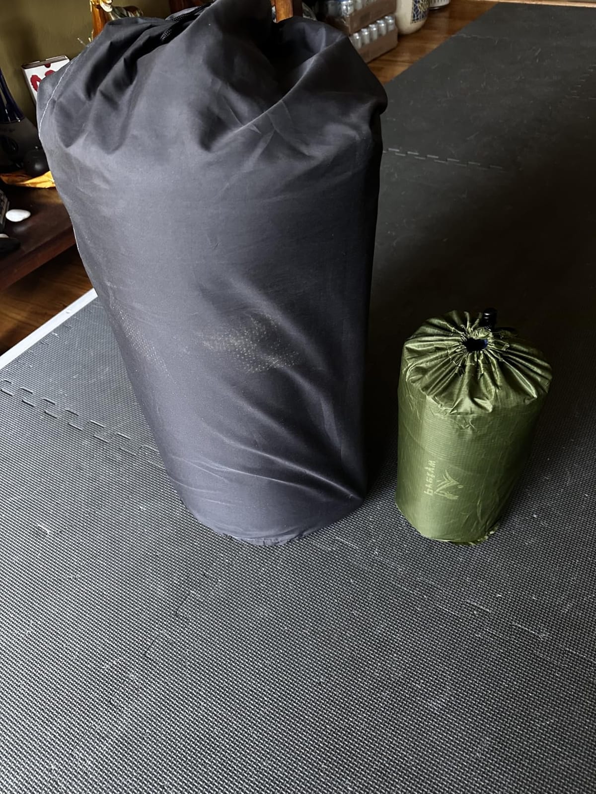 Double Camping Sleeping pad with Pillow & Built-in Foot Pump customer photo 1