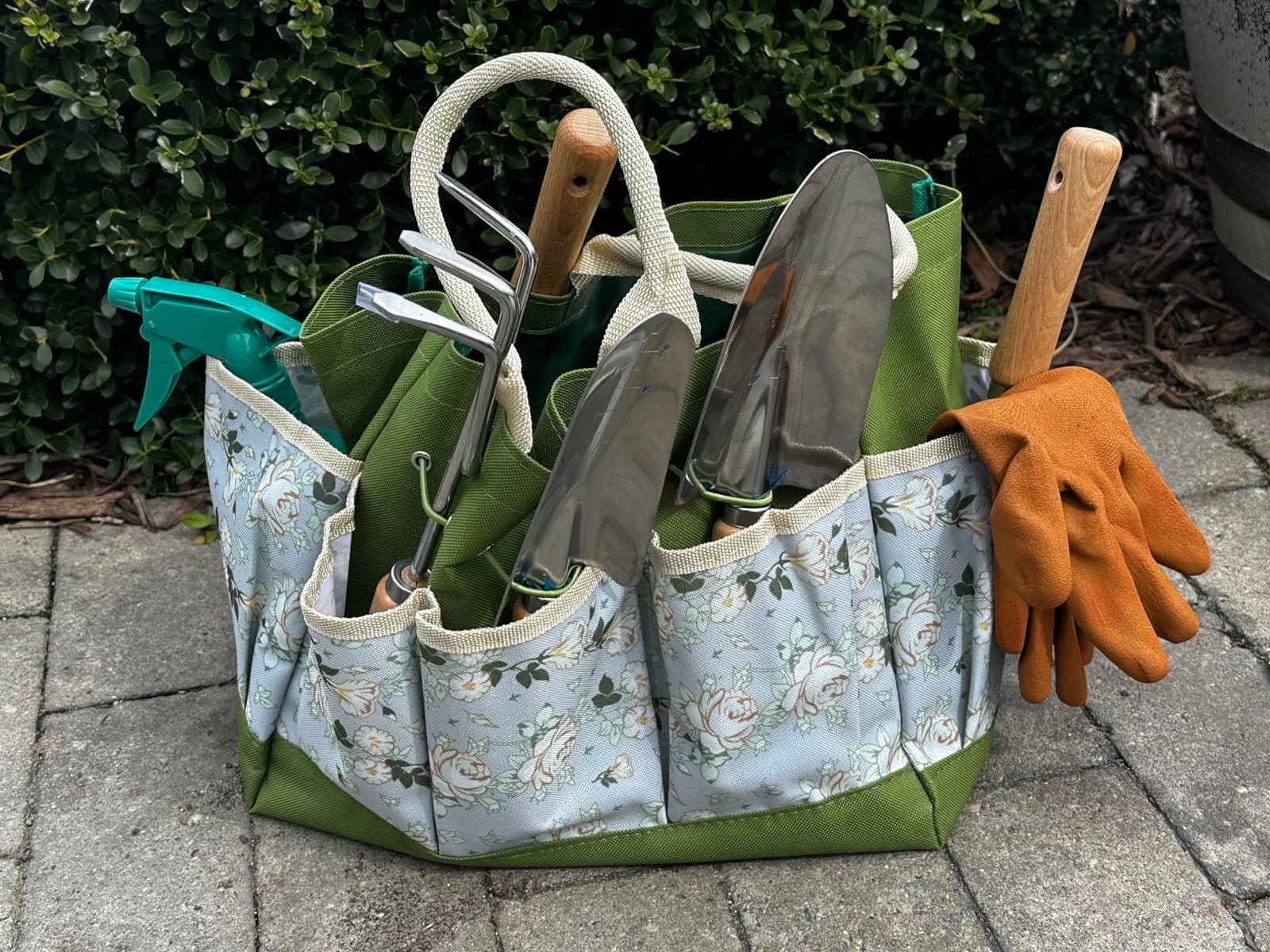 Garden Tools Set 8 PCS Heavy Duty Stainless Steel Gardening Tools for Women customer photo 2