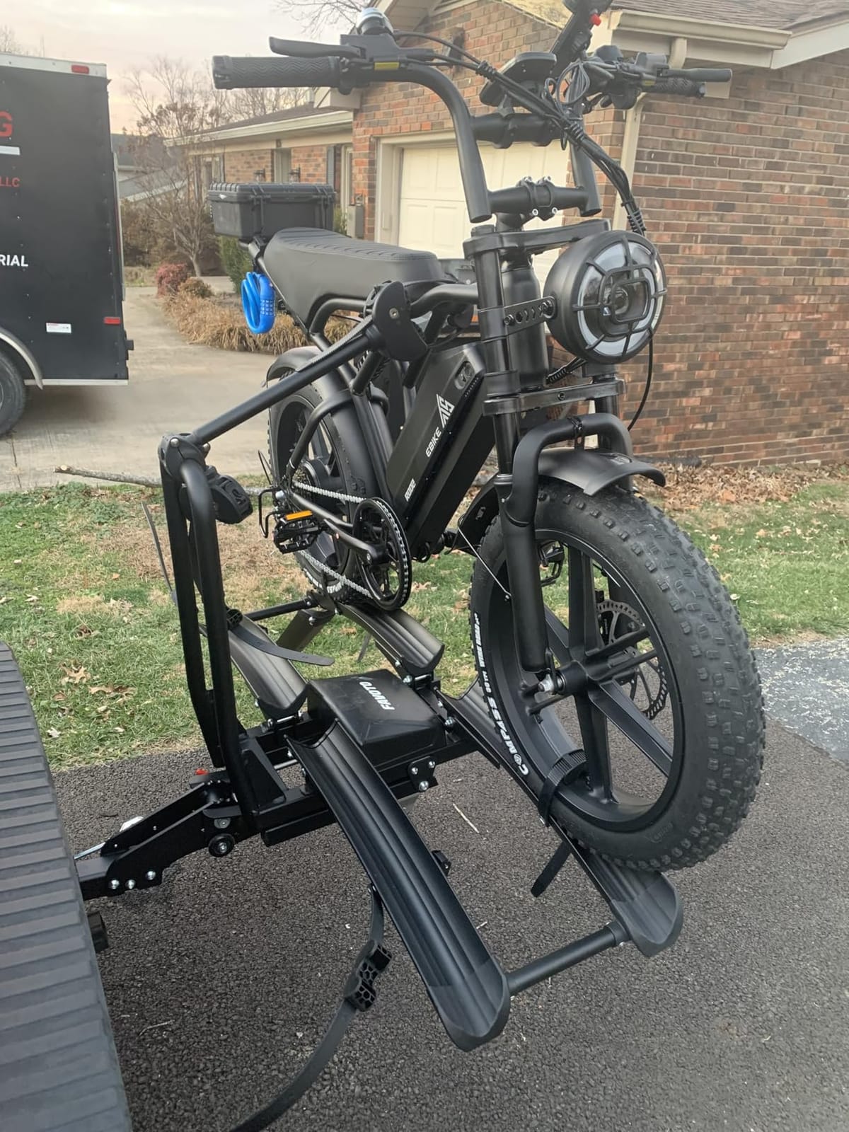 Favoto Bike Rack for Car with Ramp, 2-Bike Hitch Mount for E-Bikes, Foldable & Tilt-Back Design, 200 lbs Capacity, Fits 2