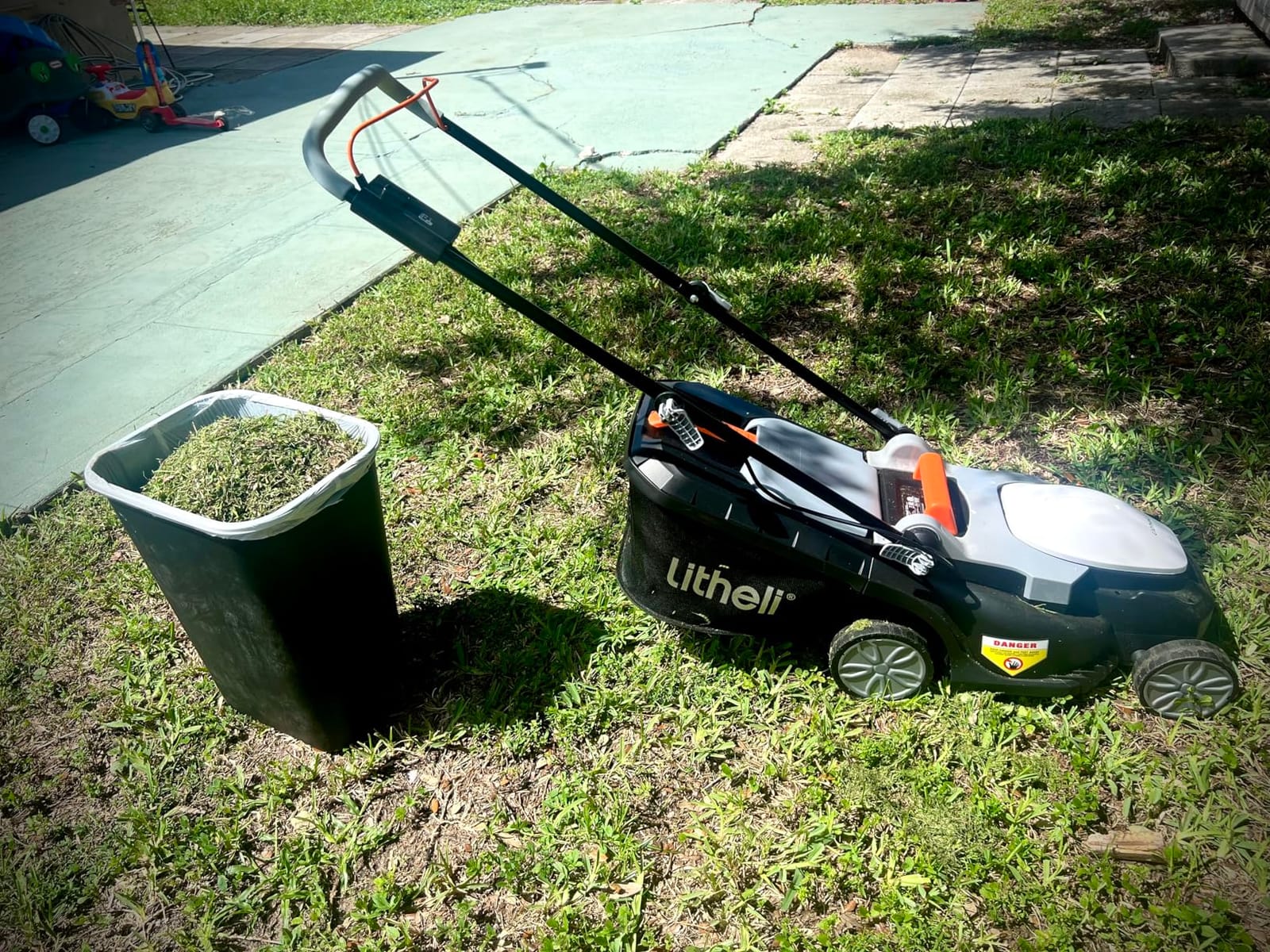 Litheli Cordless Lawn Mower 13 Inch, U20 Handy+ 20V Electric Lawn Mowers for Garden, Yard and Farm, 5 Heights Adjustment, Light Weight,2 x 4.0Ah Portable Battery Included customer photo 2