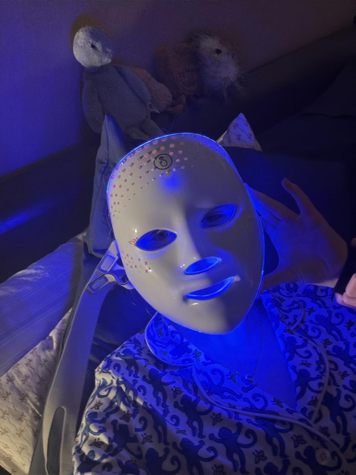 7-1 Colors Red Light Therapy For Face，LED Facial Skin Care Mask,Red Light Mask for Face, LED Facial Mask Light,Salon or Home,White. customer photo 1