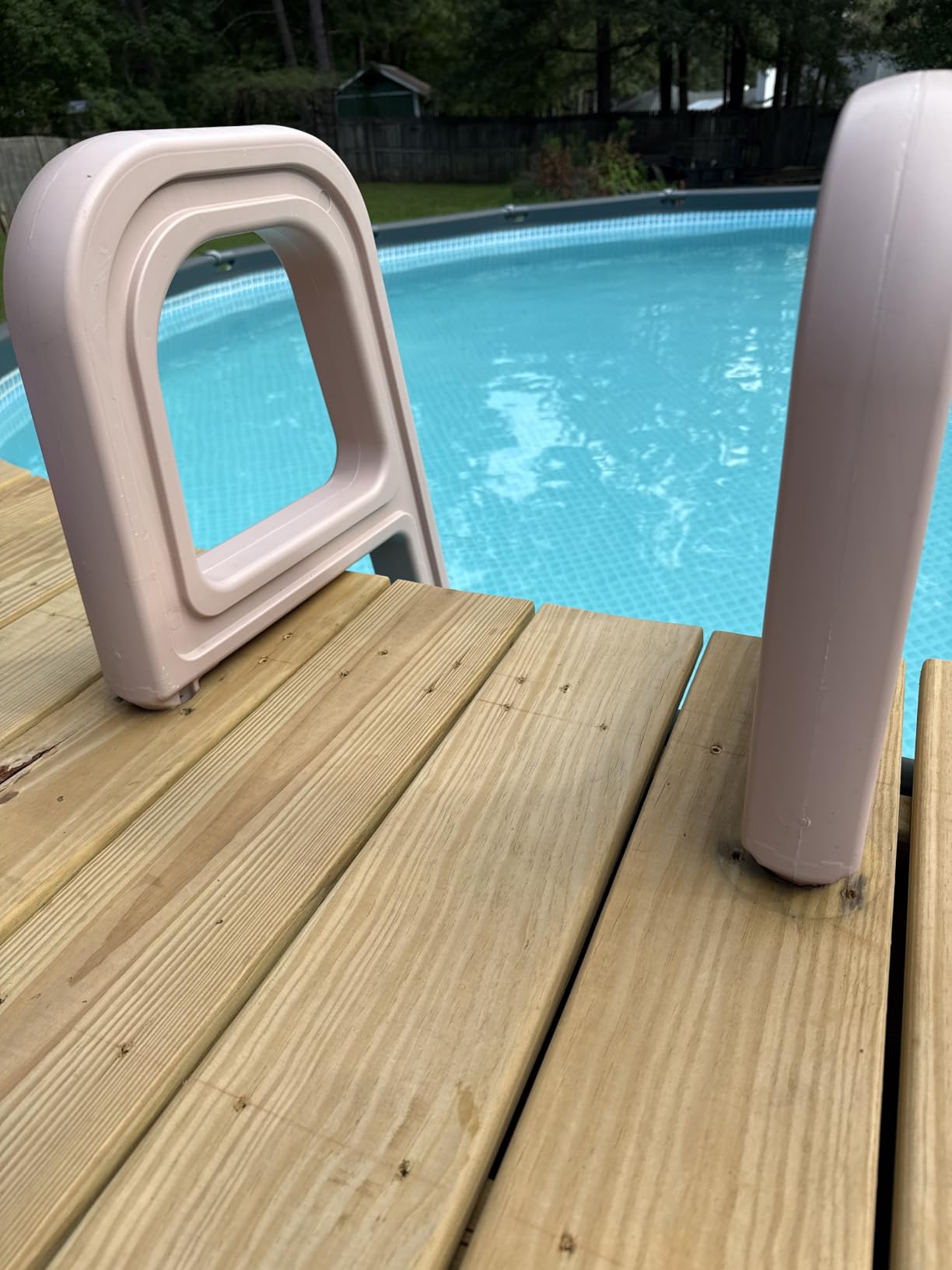 VEVOR Swimming Pool Ladder, 75 Degree Inclined 5-Step Double Handrails Stair, Non-Slip Heavy Duty Steps, Load Capacity 300 lb, for 48-54 in Inground & Above-Ground Pools of Any Deck Surface Indoor & Outdoor customer photo 2