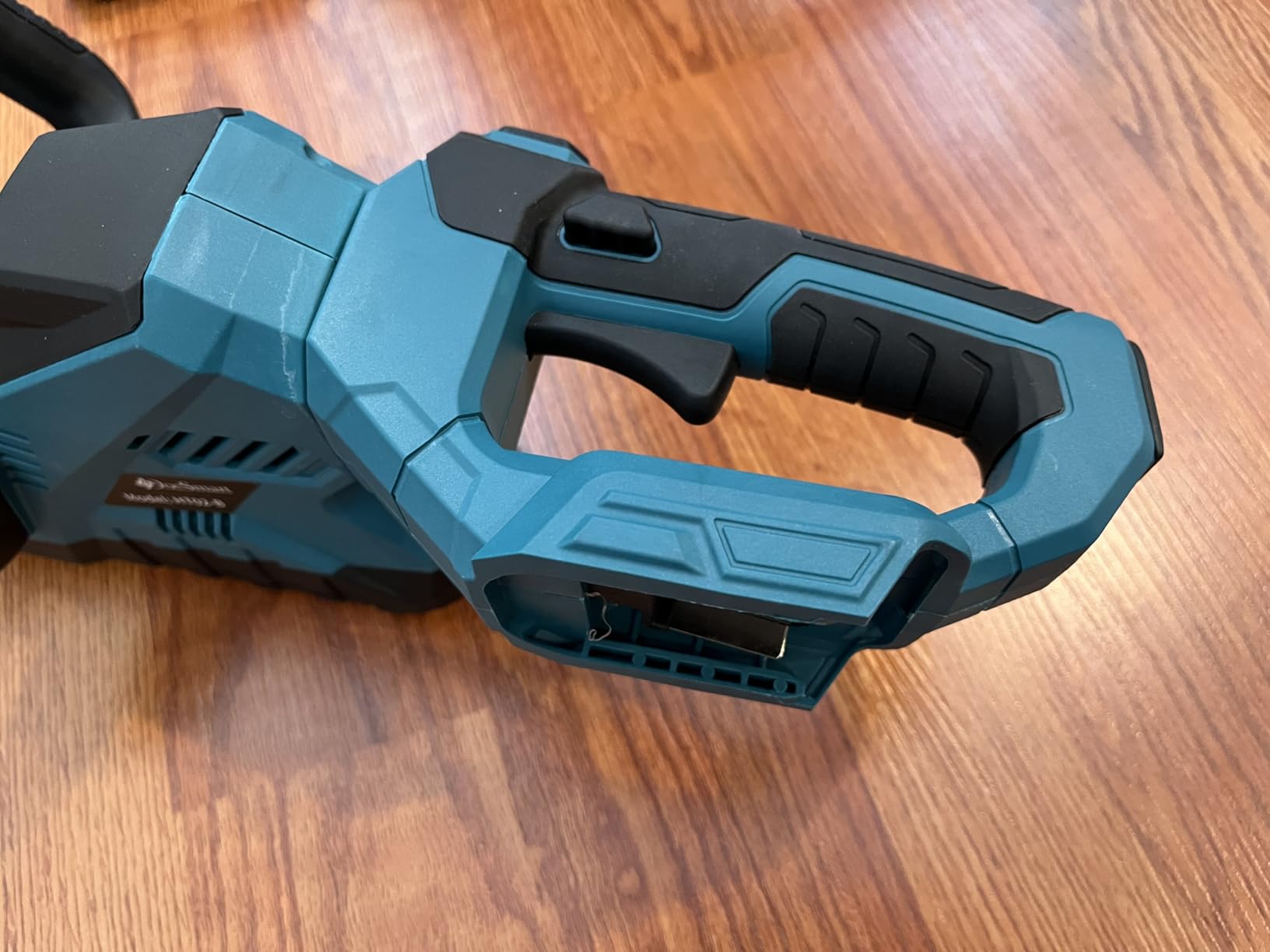 Hedge Trimmers Cordless with Battery, 3000RPM Brushless Motor | Electric Bush Clipper with 2pcs 2000mAh Batteries, 20'' 180° Rotatable Head, 2/3'' Blade Gap, Gifts for Men Dad Father customer photo 2