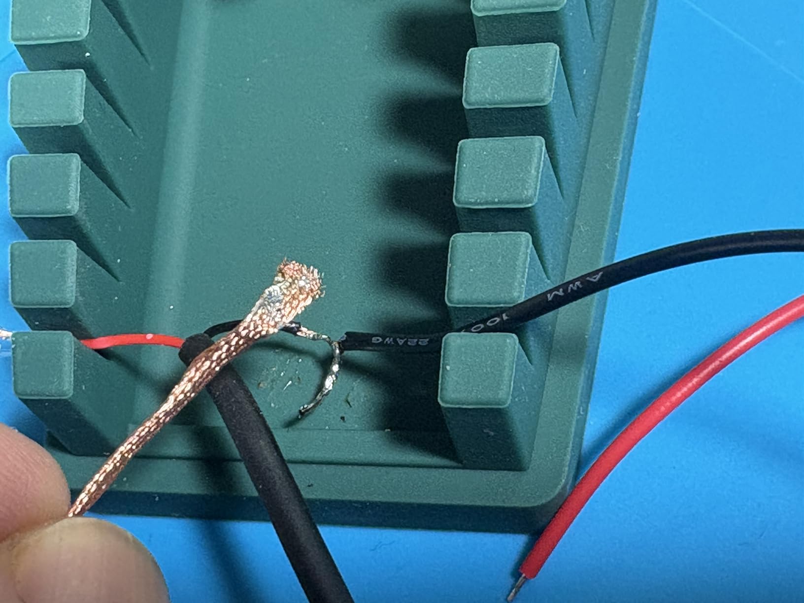 3PCS Solder Wick Braid with Flux, Upgraded Desoldering Wick, 3 Sizes | 0.08/0.10/0.12in, 10ft Each, No-Clean Low-Residue Wick for PCB Rework & Electronics customer photo 2