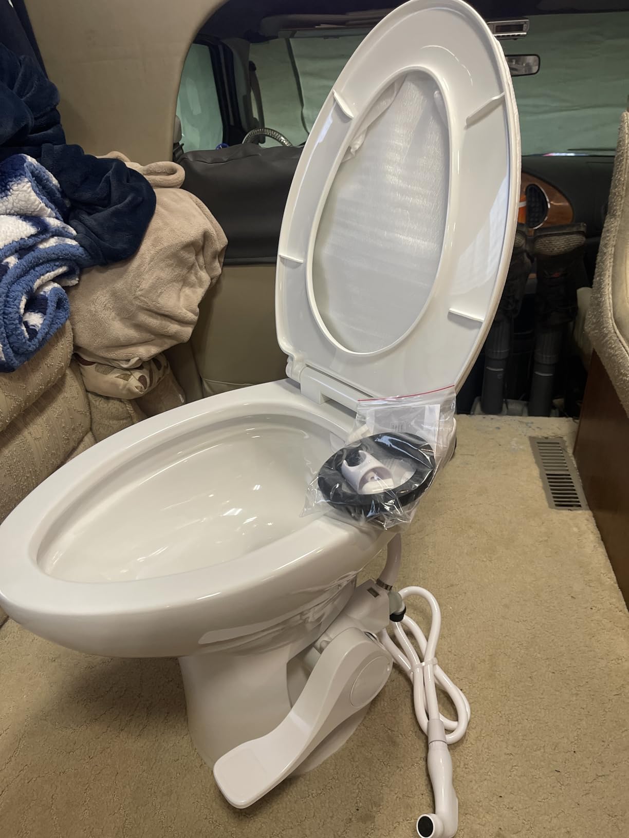 SEAFLO Porcelain RV Toilet with Sprayer Attachment - Elongated Bowl 19