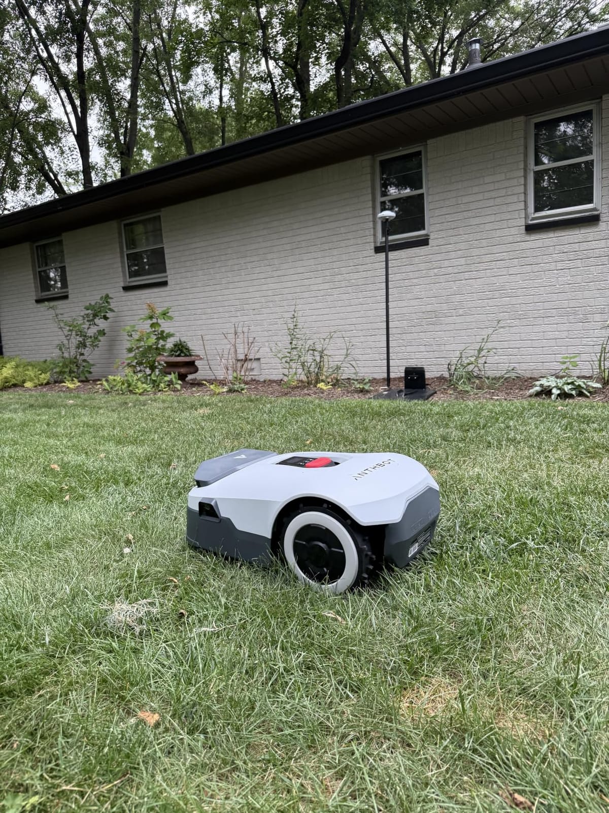 ANTHBOT Robot Lawn Mower - NO Wire, Full Band RTK+4-Eye Vision Robotic Lawnmower for 1/2 Acre, Auto Mapping, Accurate Obstacle Avoidance, Intelligent Path Planning customer photo 2