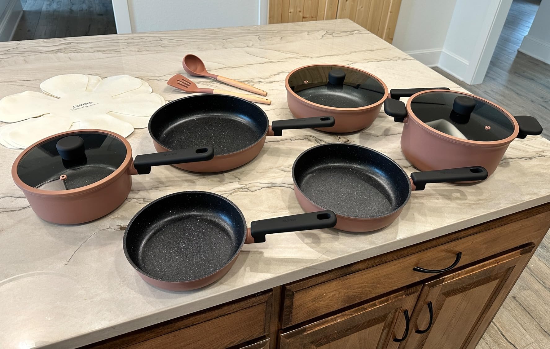 CAROTE 19pcs Tri-Ply Stainless Steel Cookware Set with Detachable Handle | Pots and Pans Set, Even Heating, Non-Toxic, Induction Compatible, Dishwasher& Oven Safe, Space Saving, RV Cooking, Woodgrain customer photo 2