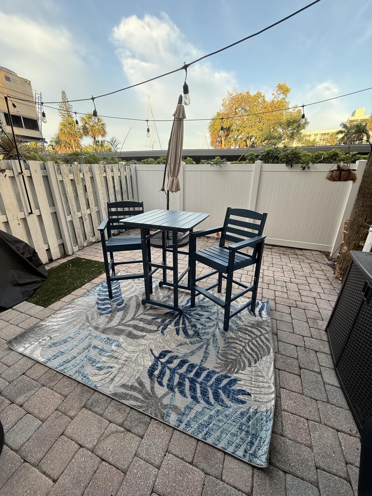 SERWALL 6 Pcs HDPE Bar Height Chairs and Bar Table & Umbrella Set, Aruba customer photo 1