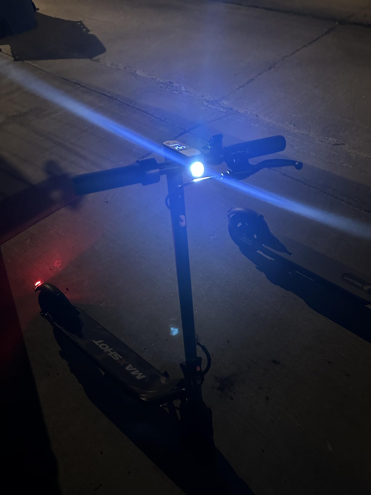 Maxshot Electric Scooter, 350W/500W Powerful Motor, 19-20 MPH Max Speed, 15-28 Miles Range, Foldable escooter with Dual Braking Systems, Smart APP customer photo 2