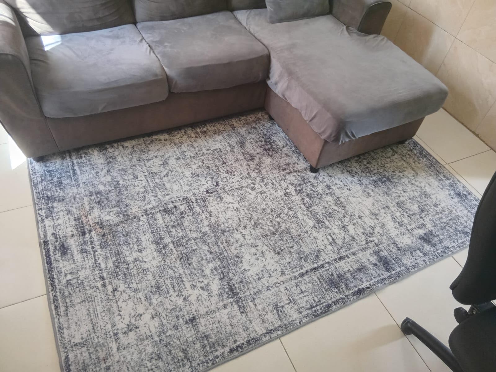 Washable Area Rug 5' x 7' Vintage Traditional Persian Mat - Foldable Distressed Non-Slip Machine Washable Carpet for Living Room Bedroom Kitchen Home Decor - Graphite and Mist customer photo 1