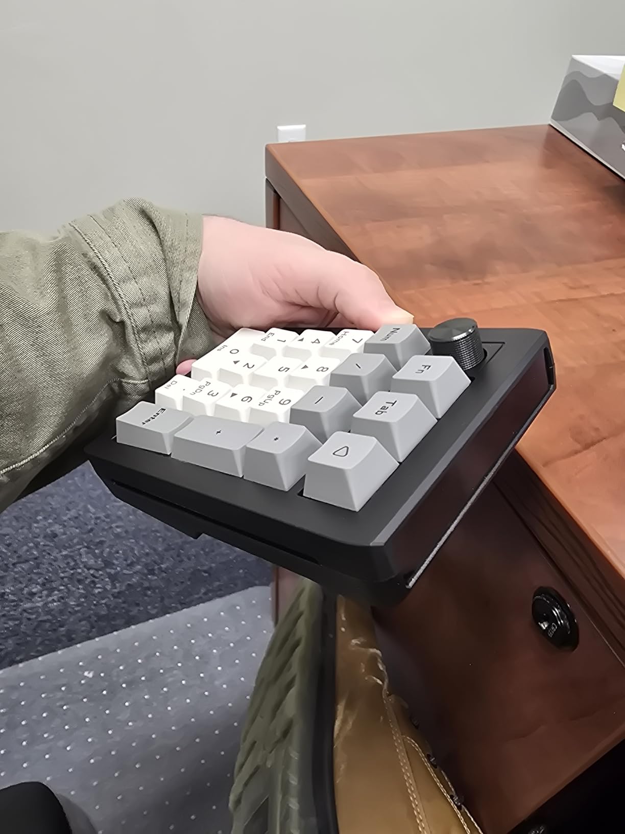 EPOMAKER EK21 VIA Gasket Number Pad w/ 1000mAh Battery, BT 5.0/2.4GHz/Wired | Hot-Swap Numpad with Aluminum Alloy knob, Programmable for Win/Mac/Gaming (Black Silver, Zebra Switch) customer photo 2