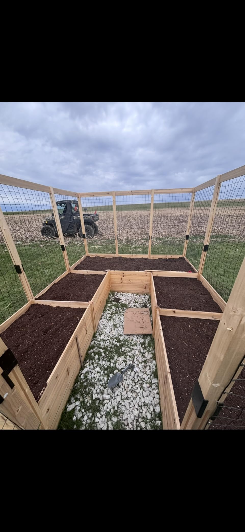 AMERLIFE U-Shape Raised Garden Bed,7 Grids Wooden Planter with Proof Fence customer photo 1