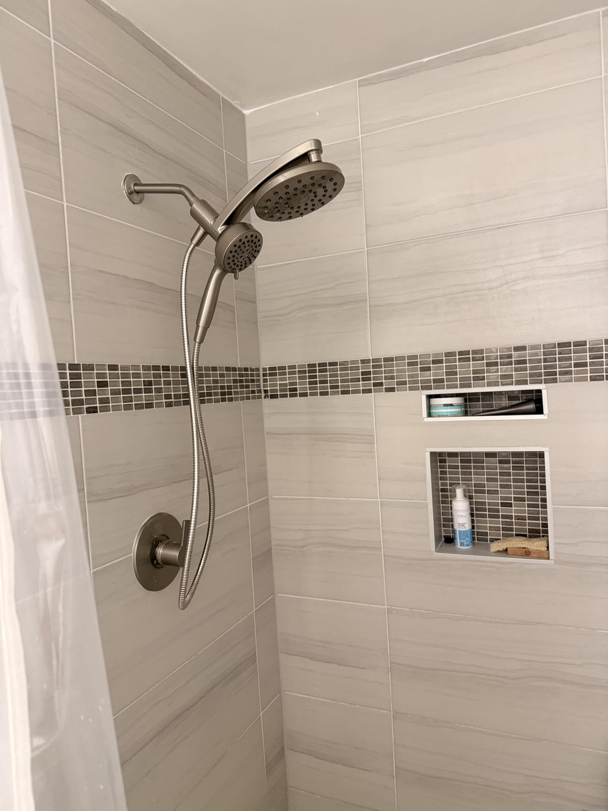 Delta 6-Setting PivotPro 3-in-1 Combination Shower Head with ProClean Spray, Brushed Nickel Round Shower Head Rainfall with Handheld Spray, 1.75 GPM customer photo 1