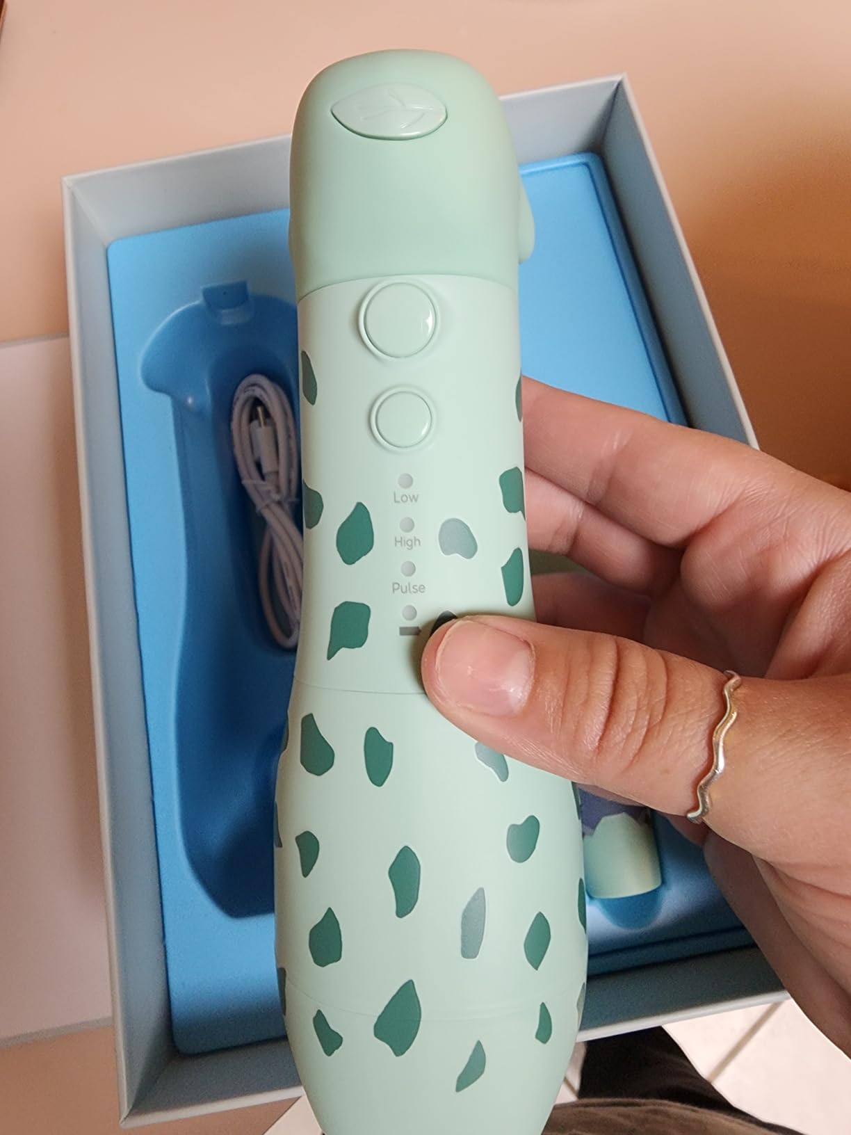 Kids Water Flosser & Electric Toothbrush Combo for Ages 6-12,Children Oral Irrigator with 3 Gentle Modes & 2 Sonic Modes,Braces-Friendly Dental Kit for Boys & Girls (Giraffe & Monkey Design) customer photo 1