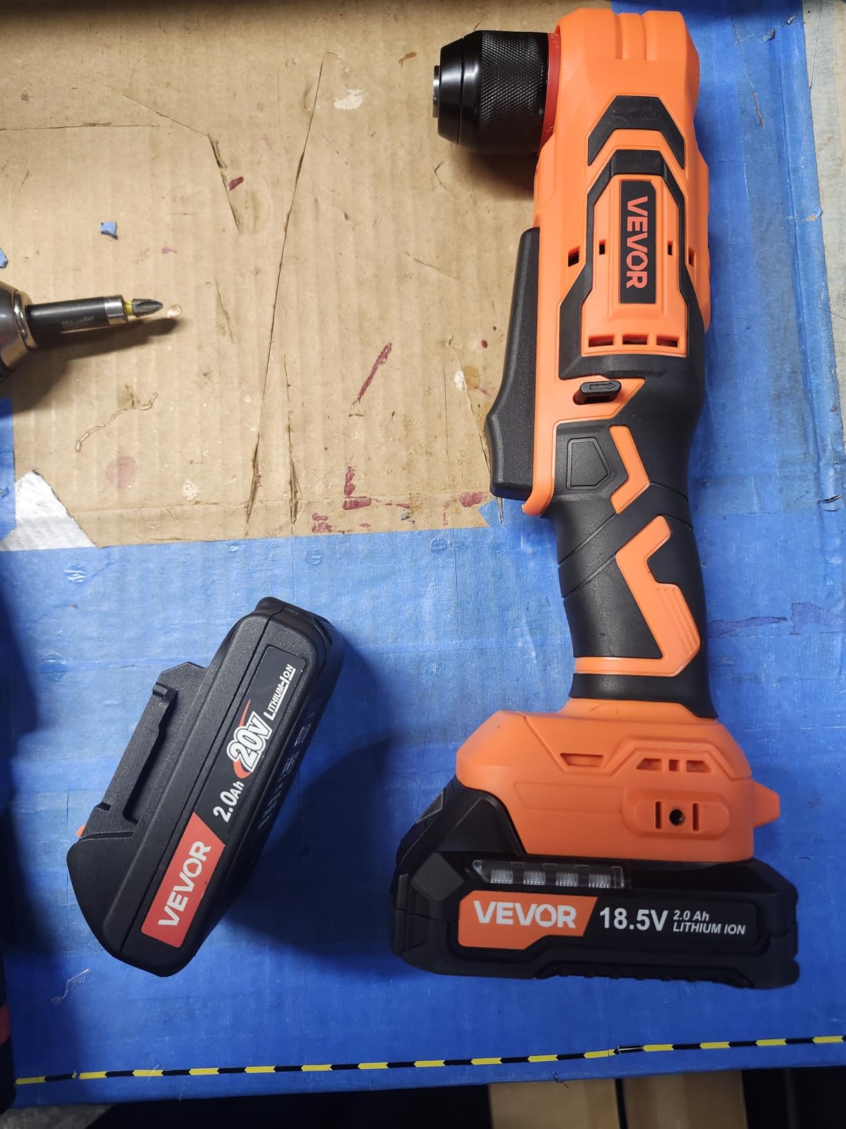 VEVOR Right Angle Drill, 3/8 Inch Chuck, 90 Degree Cordless Right Angle Drill with Brushless Motor, Battery, Charger, and Belt Clip, Adjustable Speed, for Fastening and Loosening in Tight Spaces customer photo 1