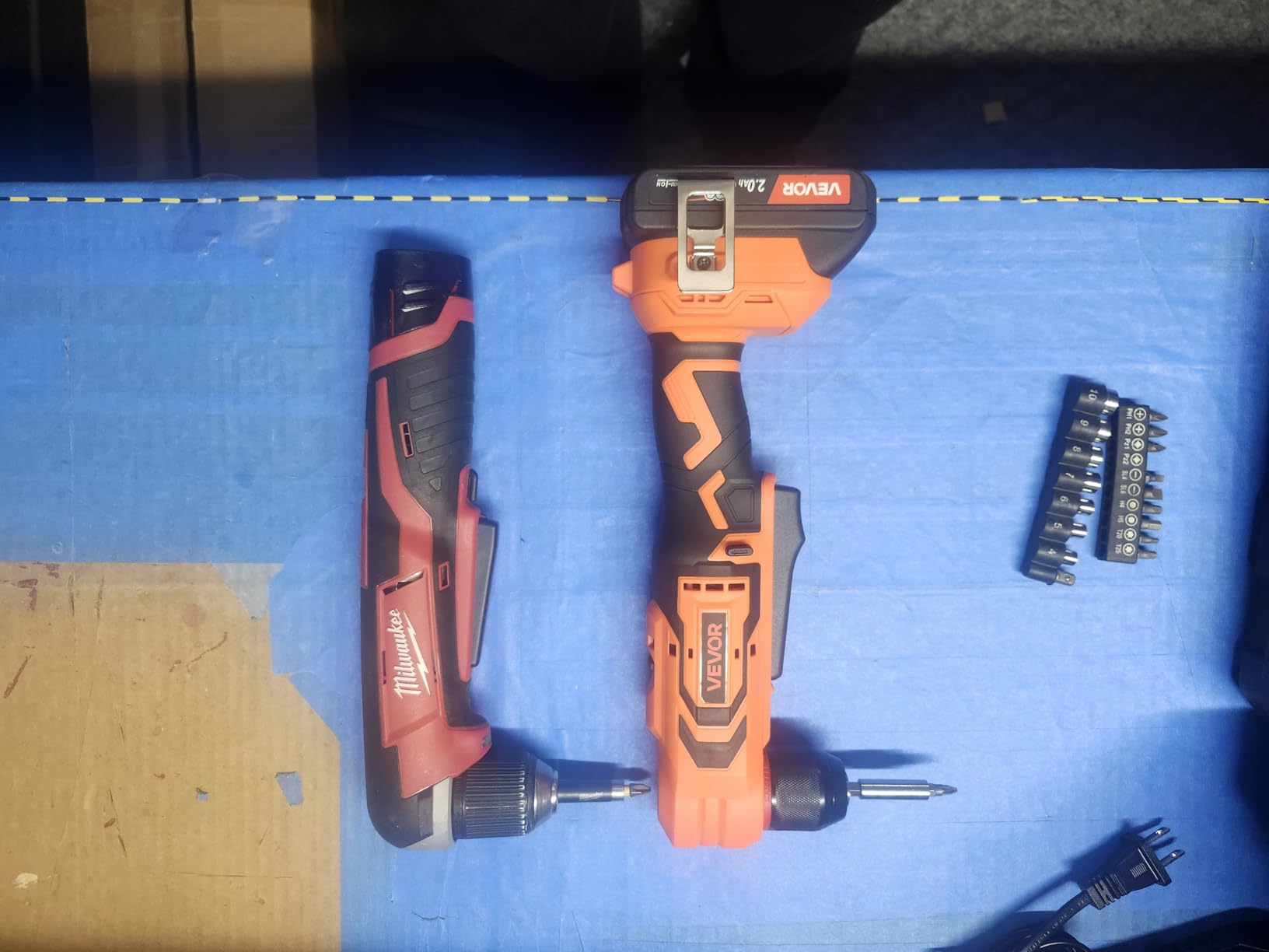 VEVOR Right Angle Drill, 3/8 Inch Chuck, 90 Degree Cordless Right Angle Drill with Brushless Motor, Battery, Charger, and Belt Clip, Adjustable Speed, for Fastening and Loosening in Tight Spaces customer photo 2